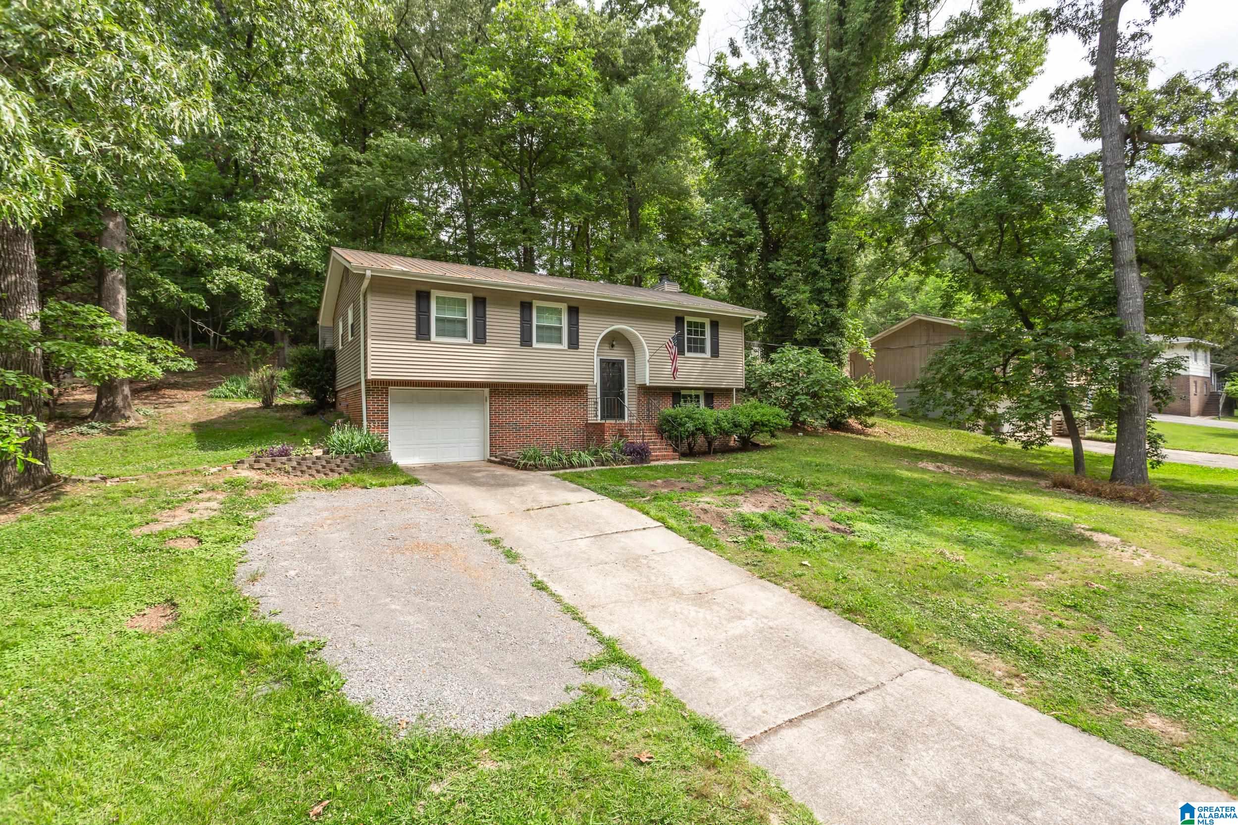 2735 SUNRISE DRIVE