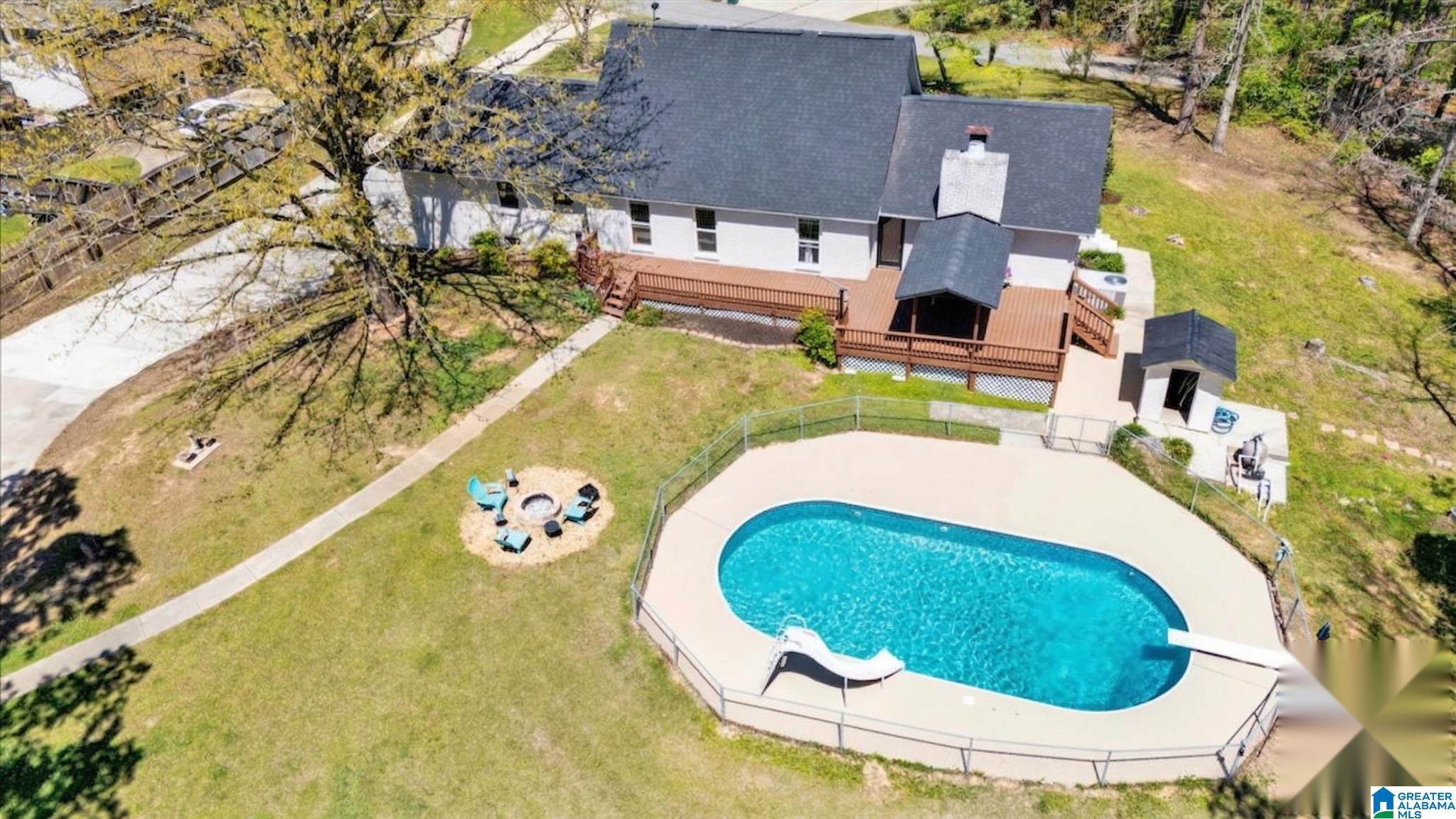 21295 LESLIE DRIVE