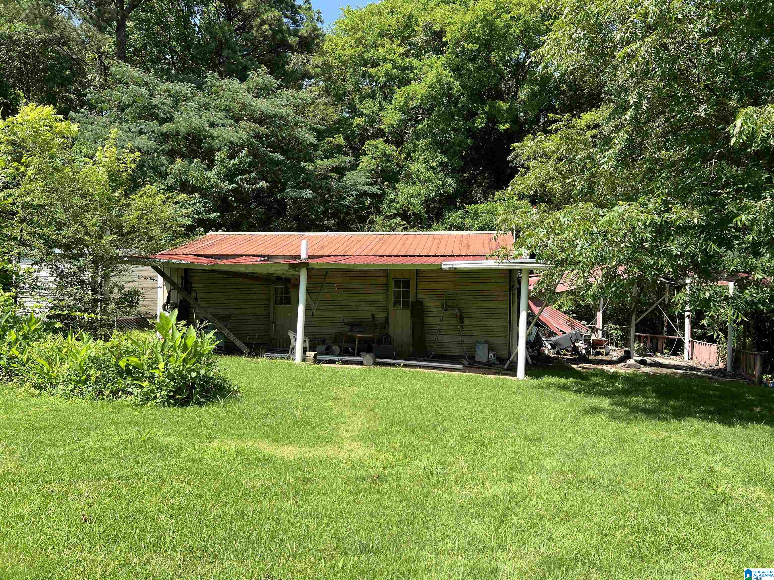 424 DANIEL DRIVE NE