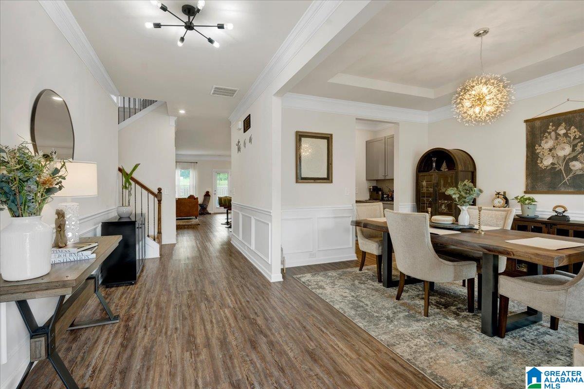 582 BRIDLEWOOD CIRCLE