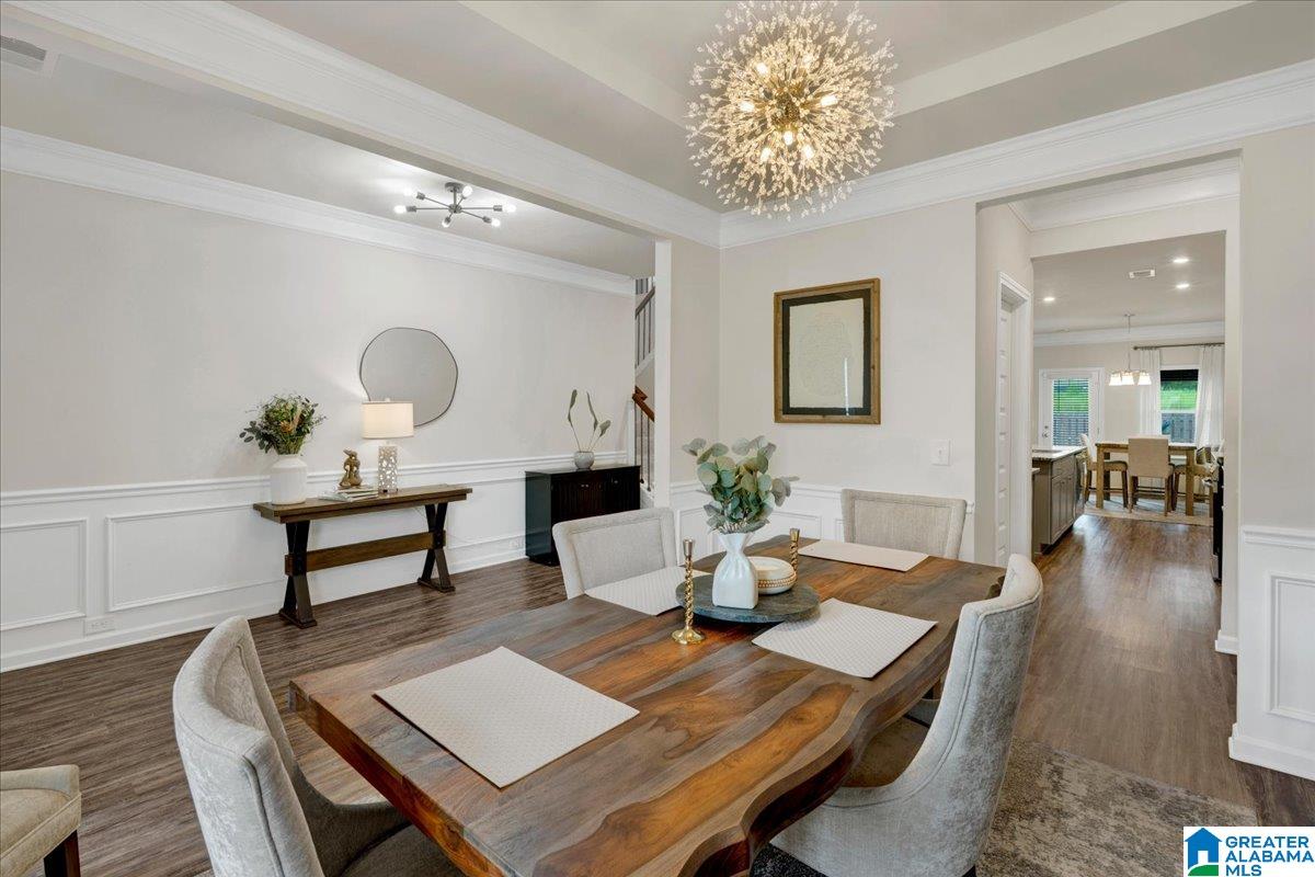 582 BRIDLEWOOD CIRCLE
