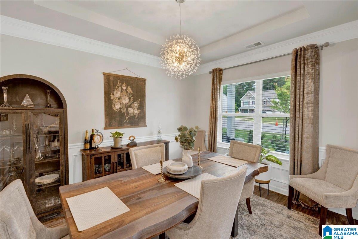 582 BRIDLEWOOD CIRCLE