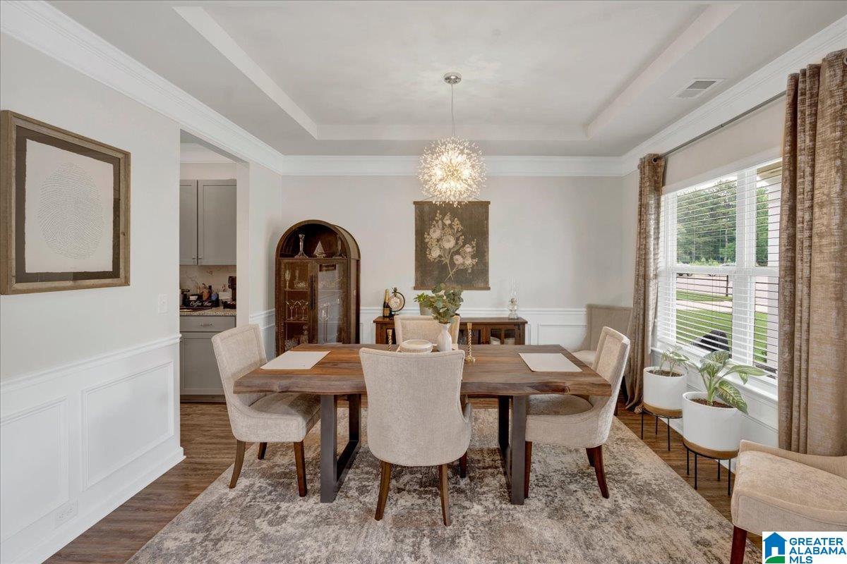 582 BRIDLEWOOD CIRCLE