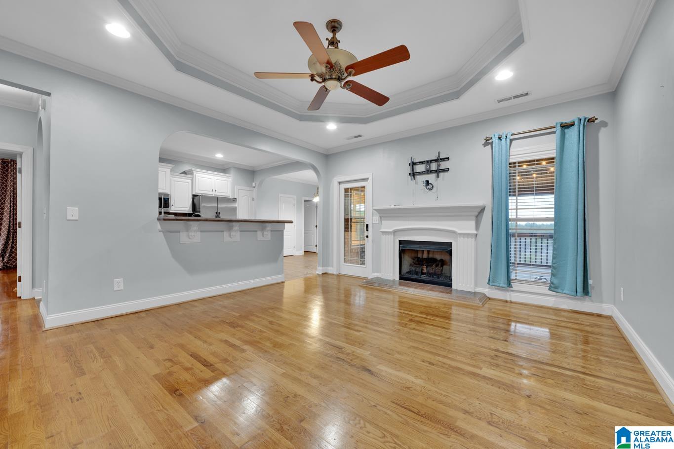 7423 TURNBERRY DRIVE