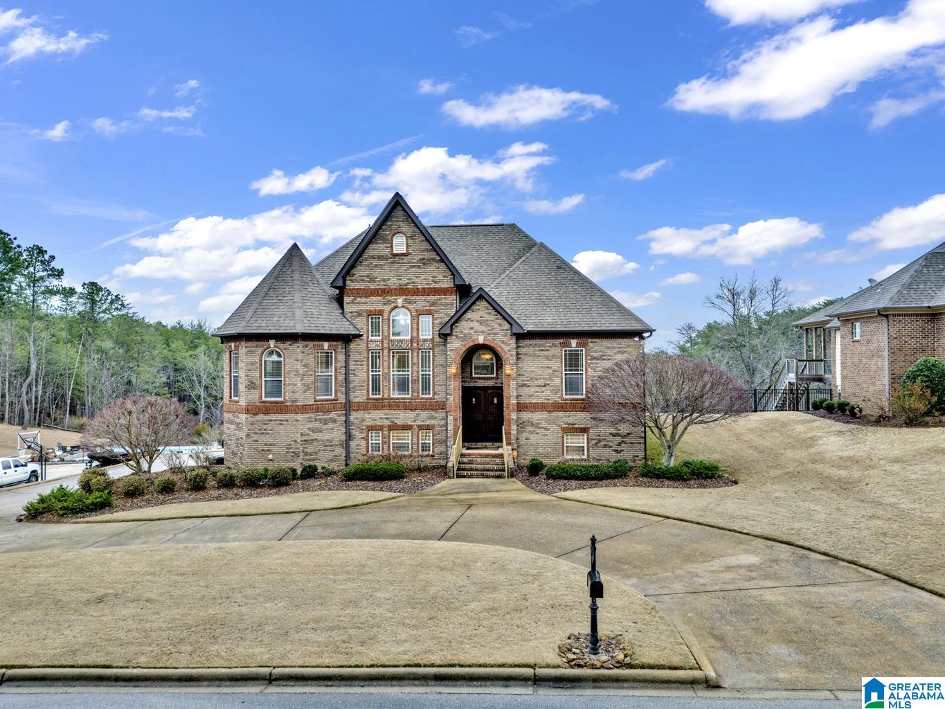 7423 TURNBERRY DRIVE