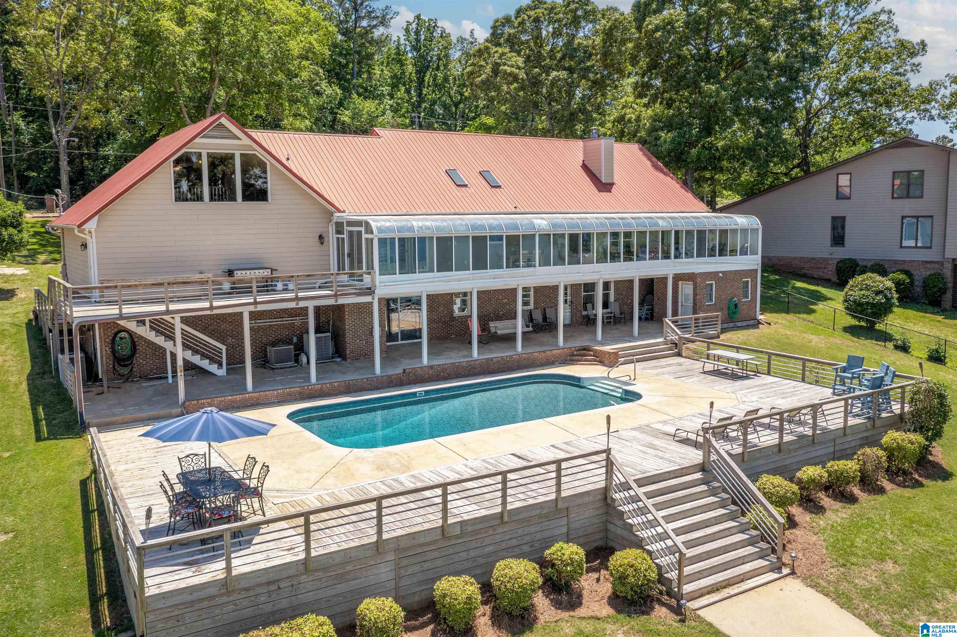 7023 BLACKBERRY LANE