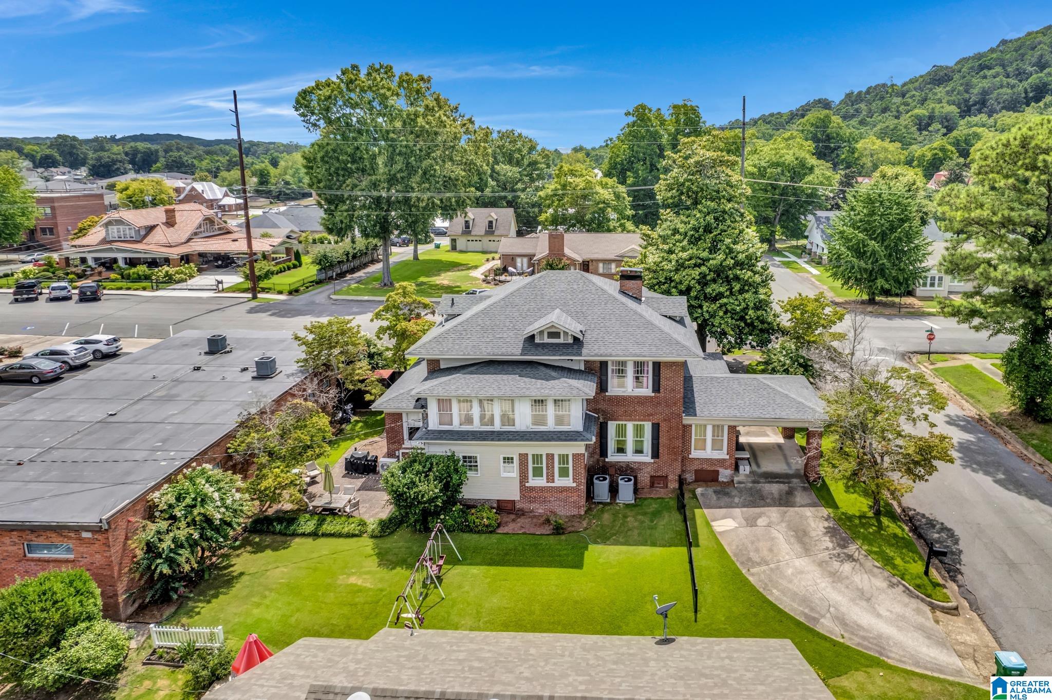 302 3RD STREET N
