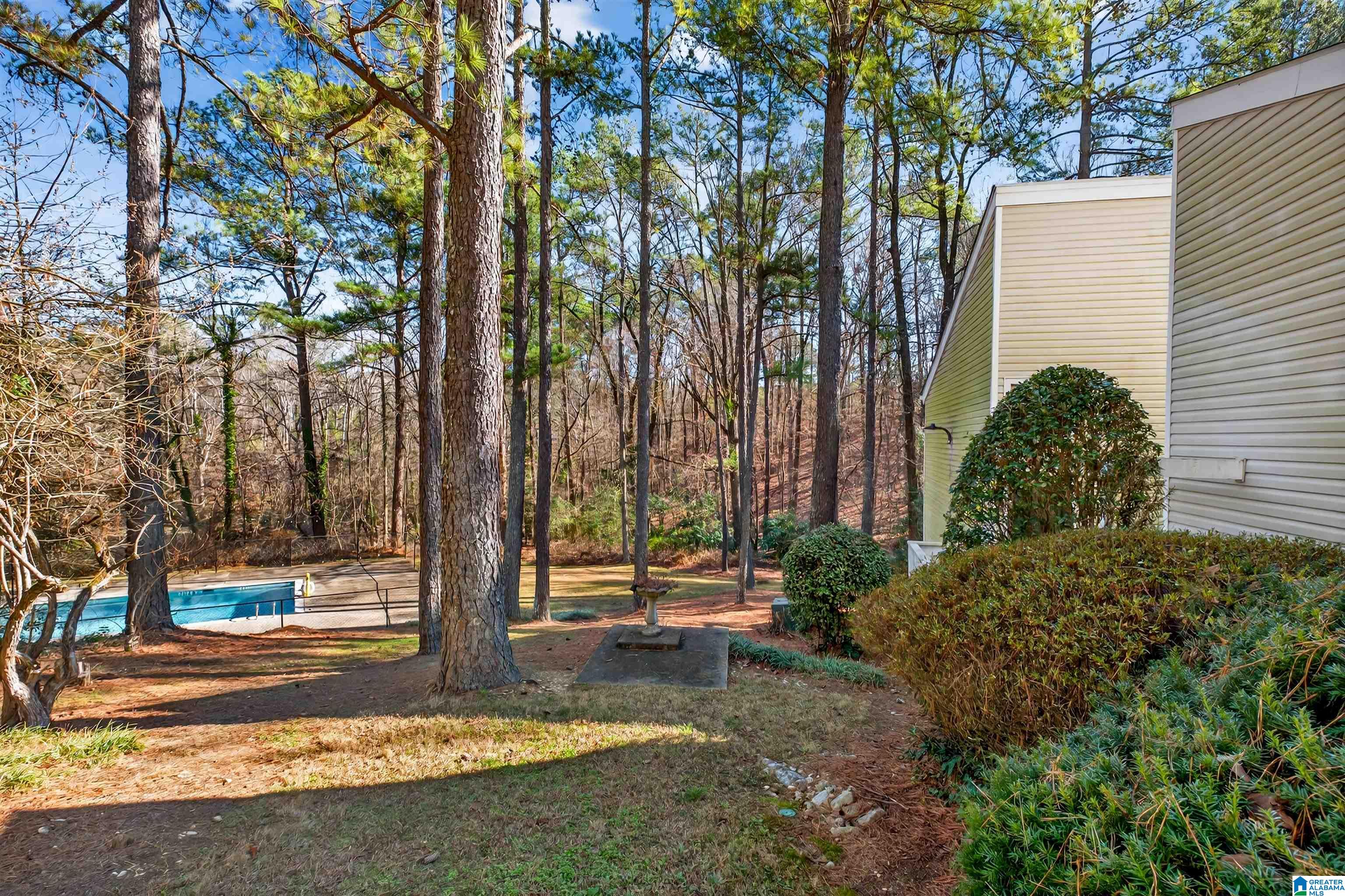 1050 IVY HILLS CIRCLE 1050