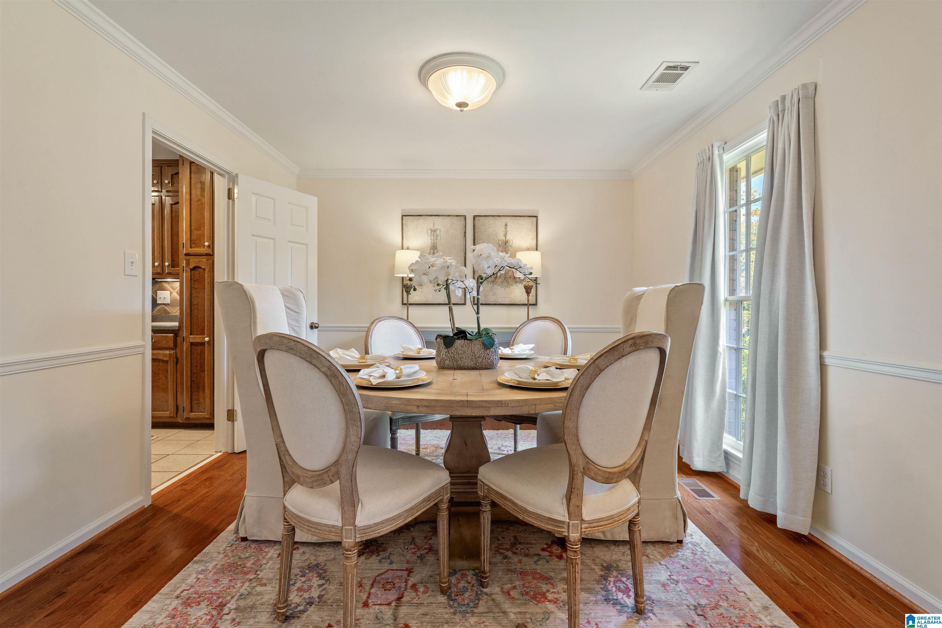 408 VESCLUB LANE