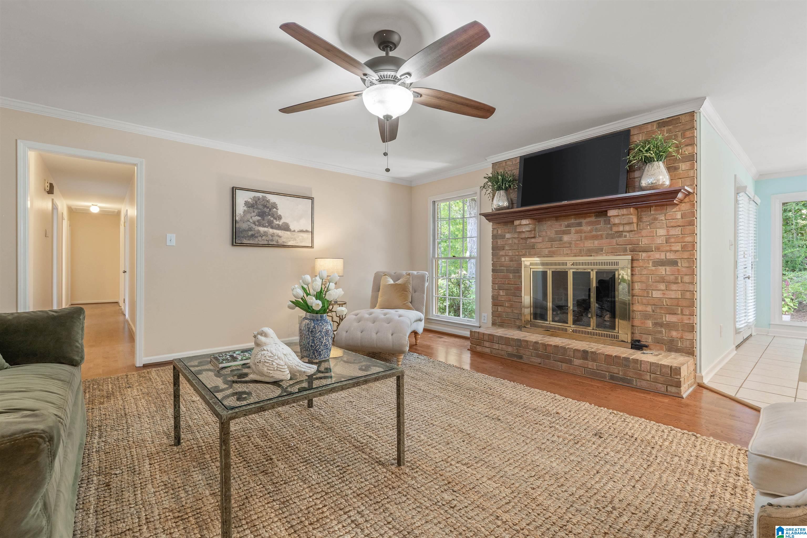 408 VESCLUB LANE