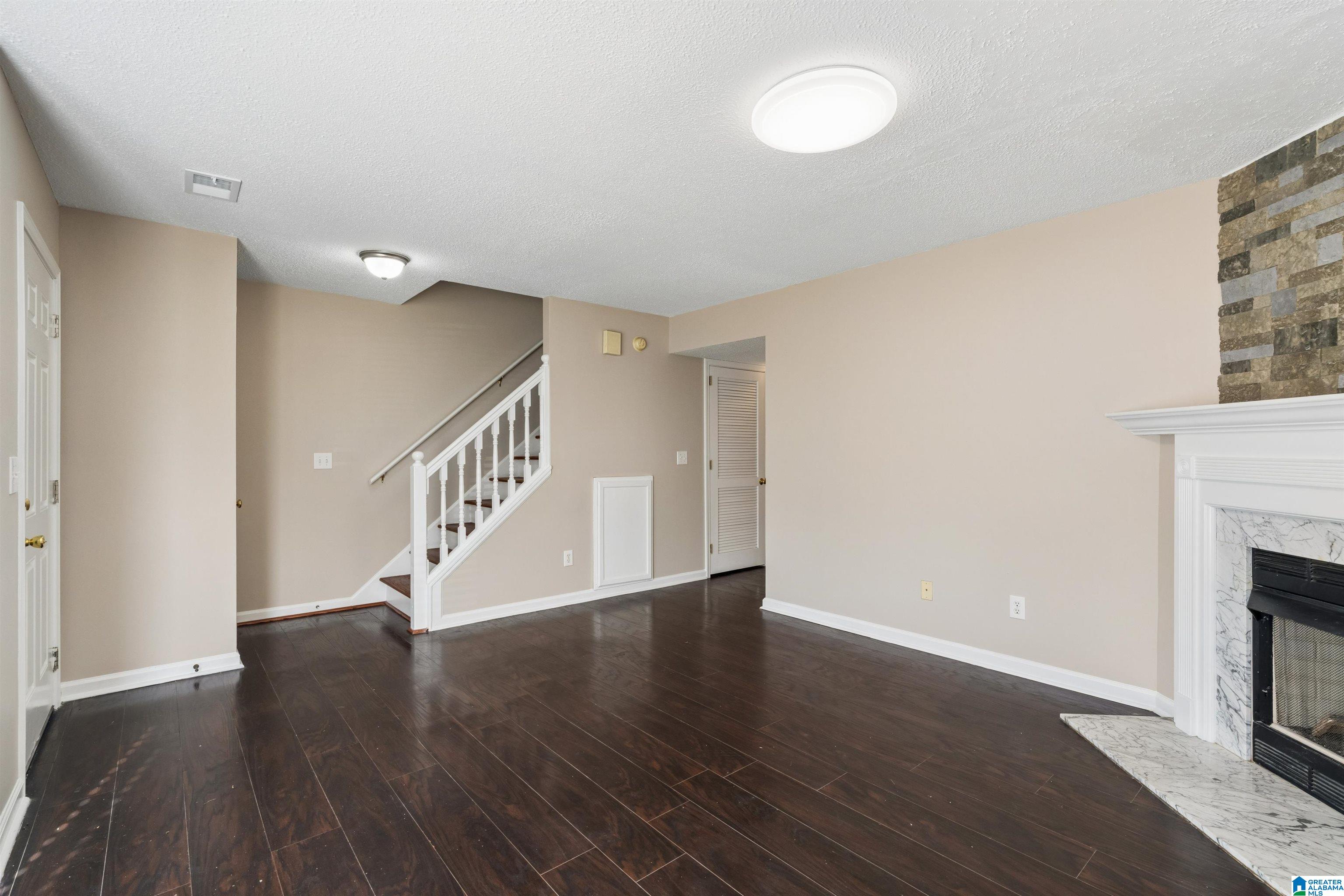 5040 FALLING CREEK LANE