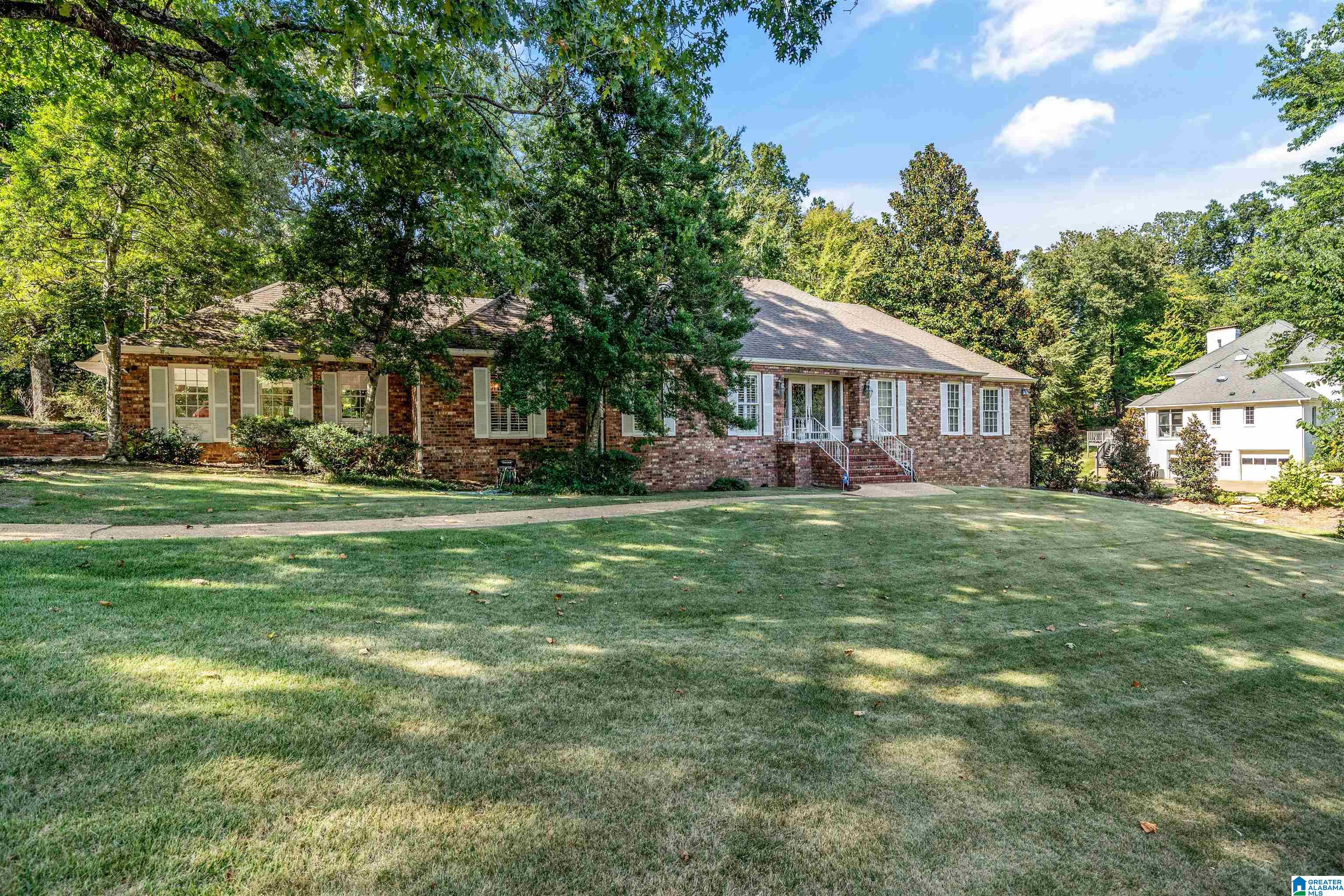 3526 BETHUNE DRIVE