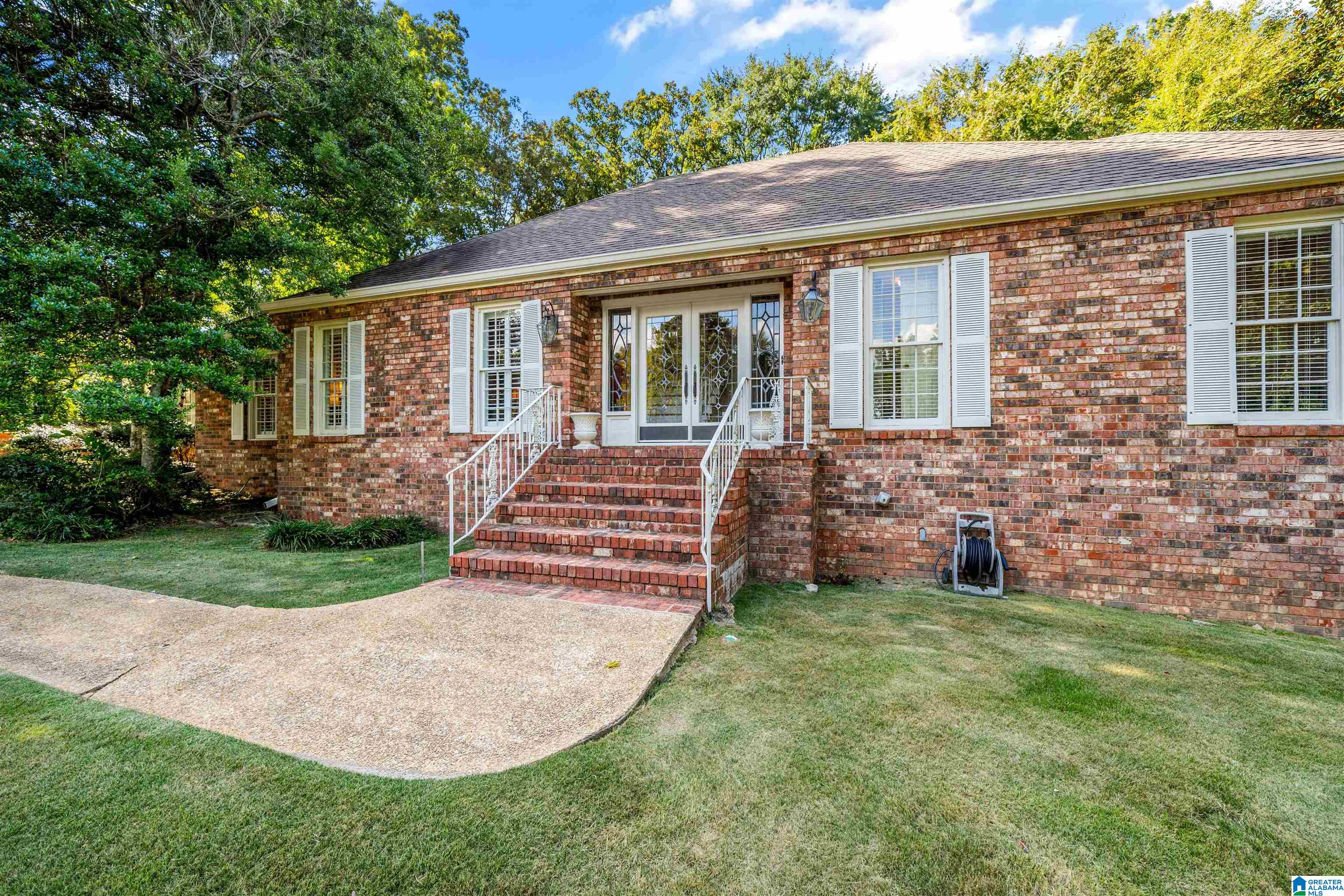 3526 BETHUNE DRIVE
