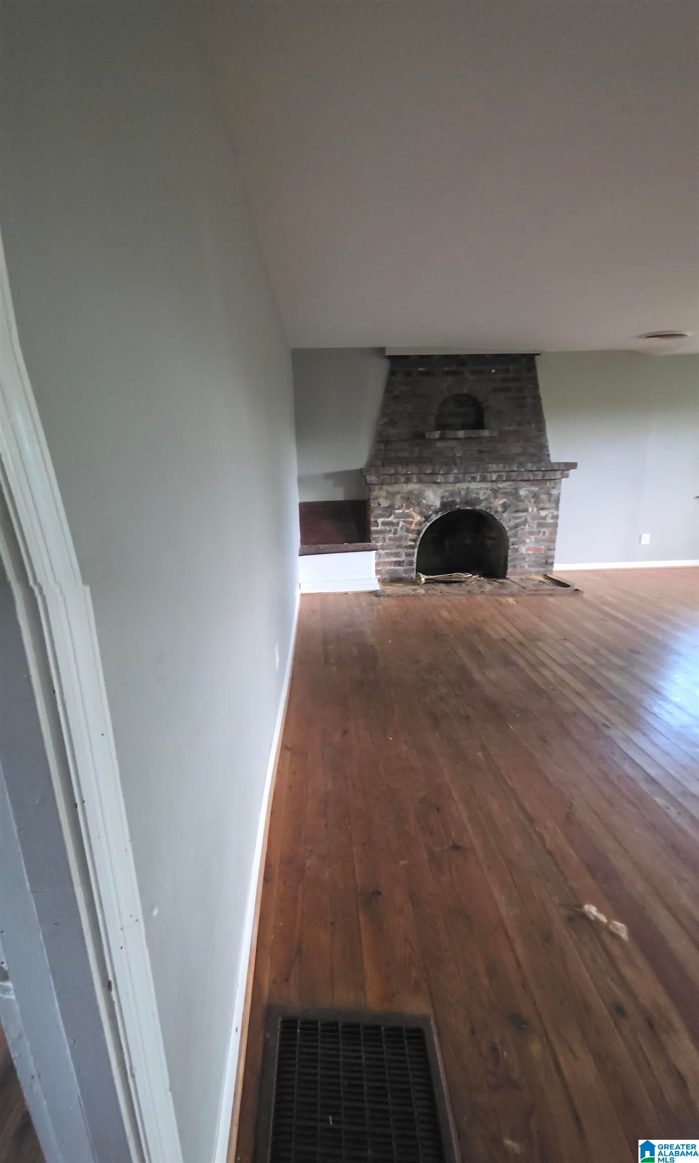 136 MOBILE AVENUE