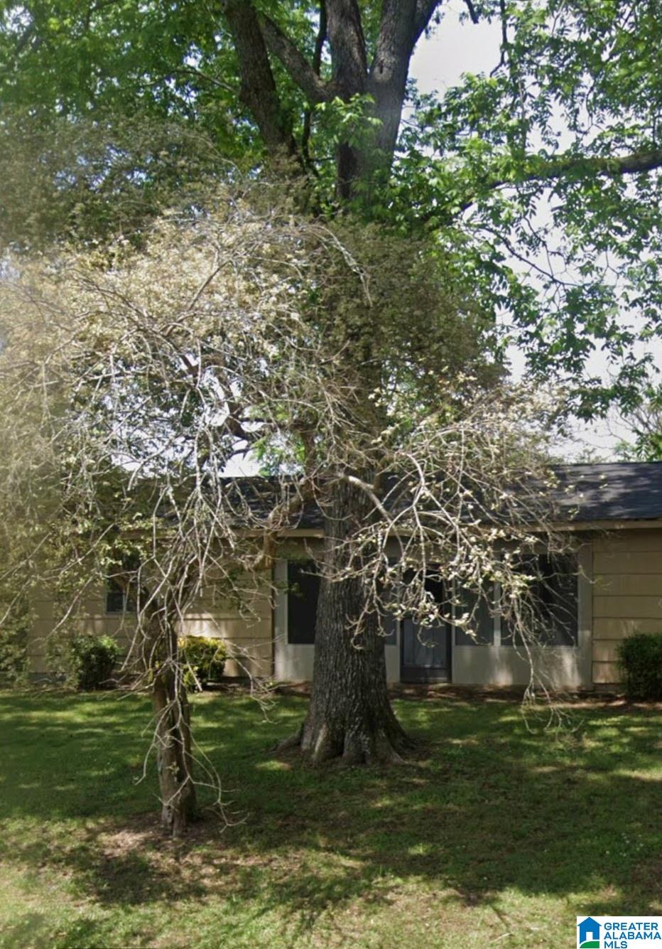 136 MOBILE AVENUE