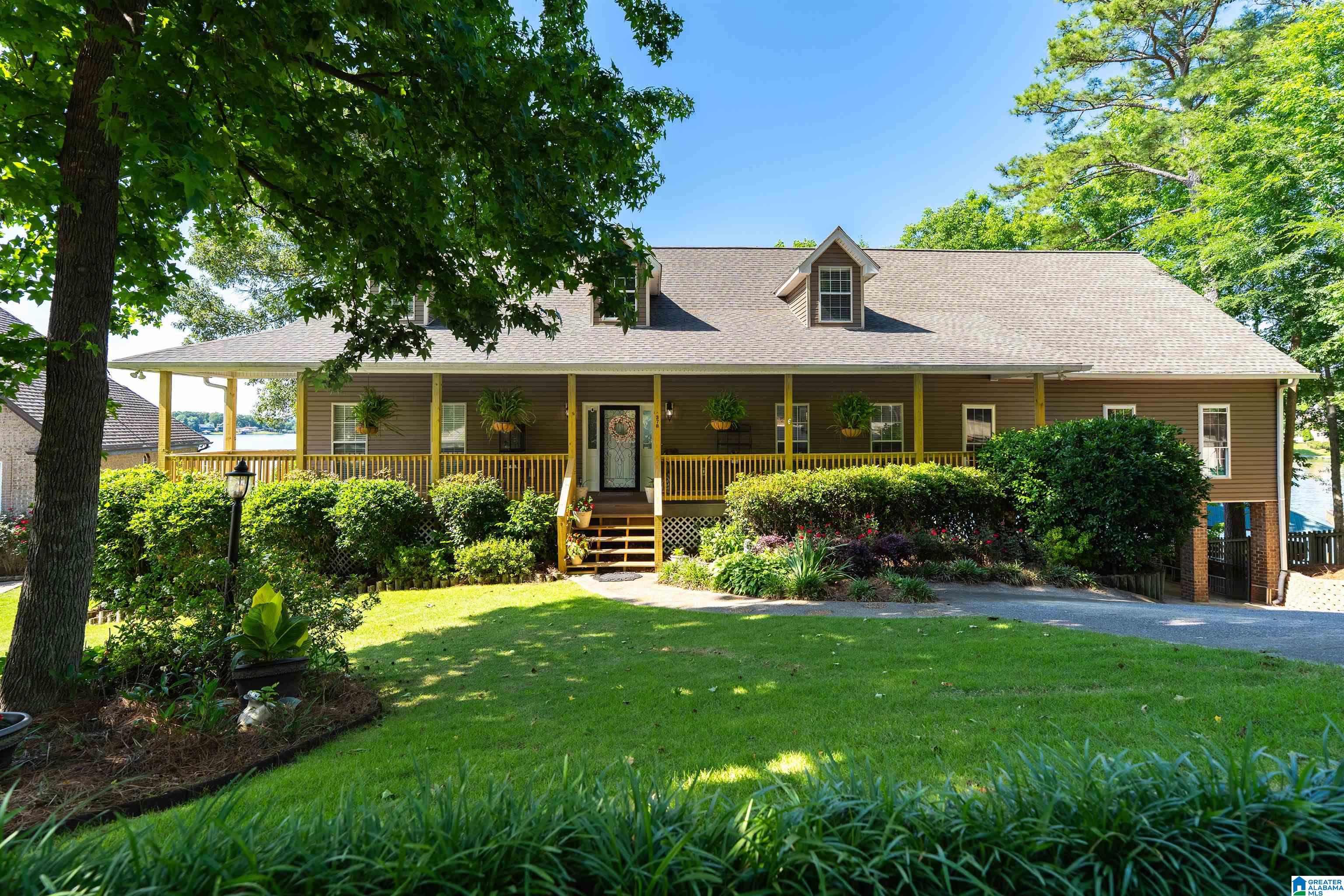 378 LAKEVIEW CIRCLE