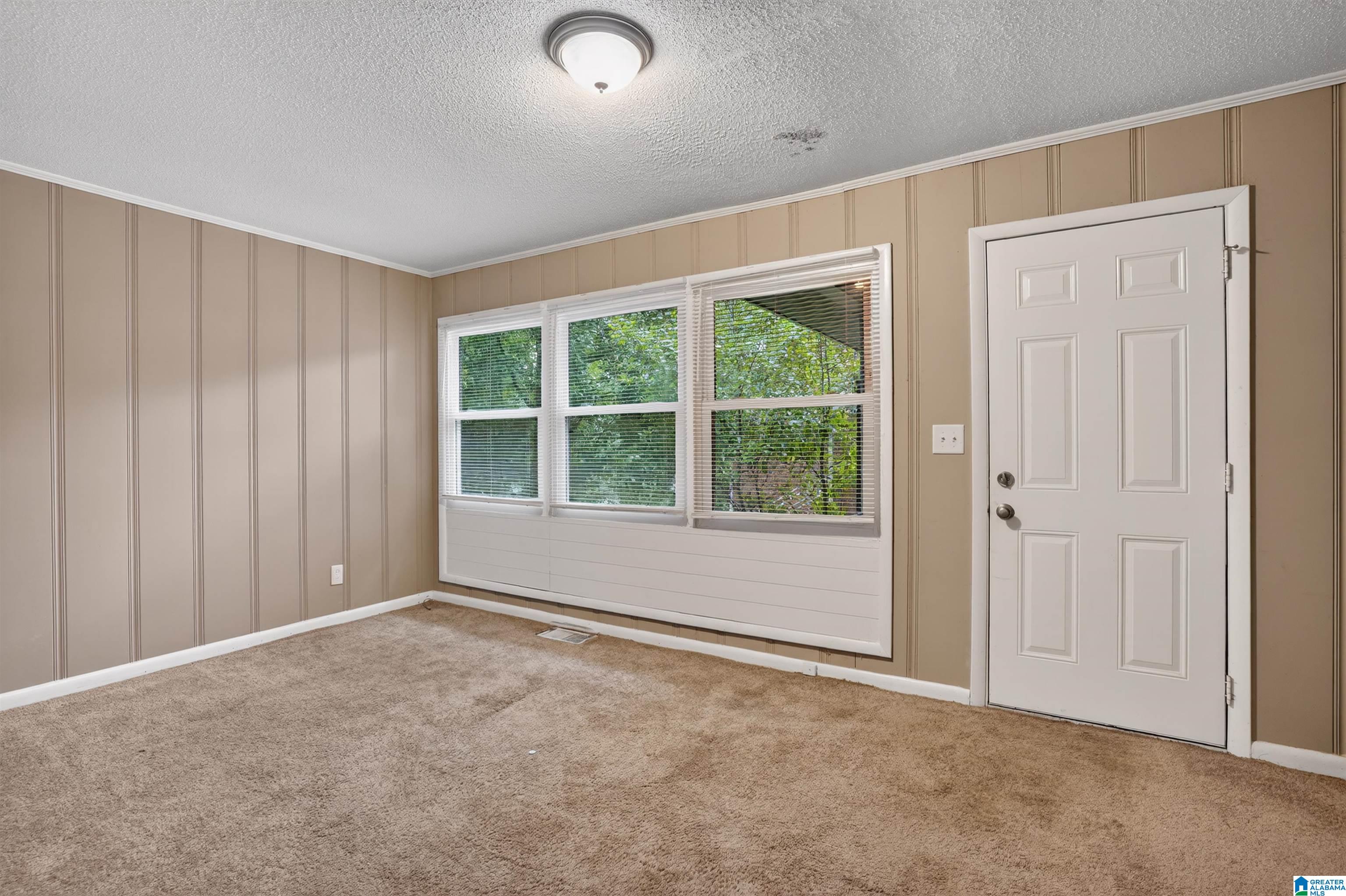 408 CREST DRIVE
