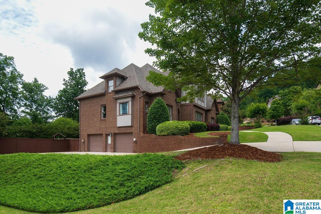 1015 EAGLE MOUNTAIN LANE