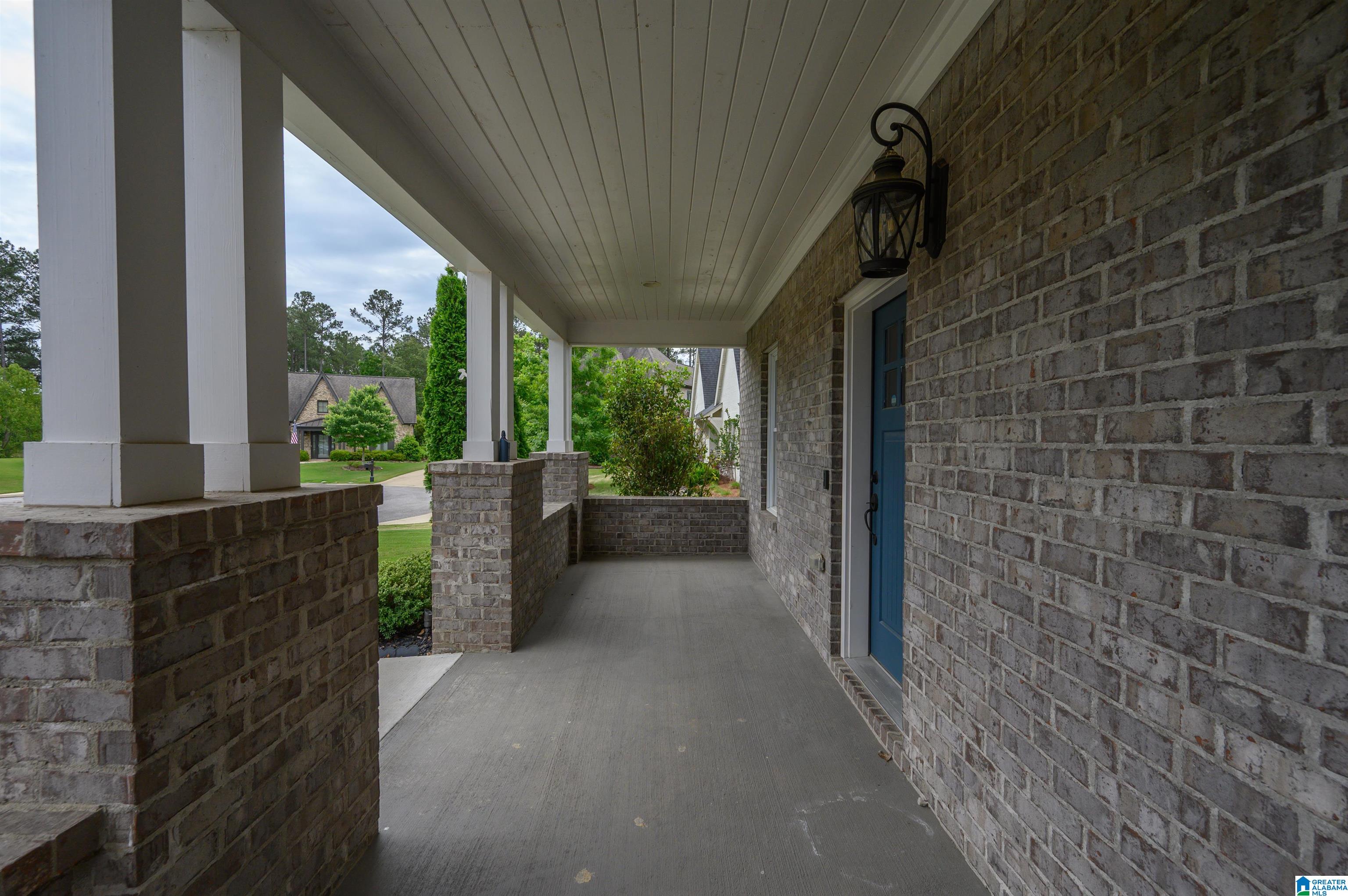 608 GLEN IRIS LANE