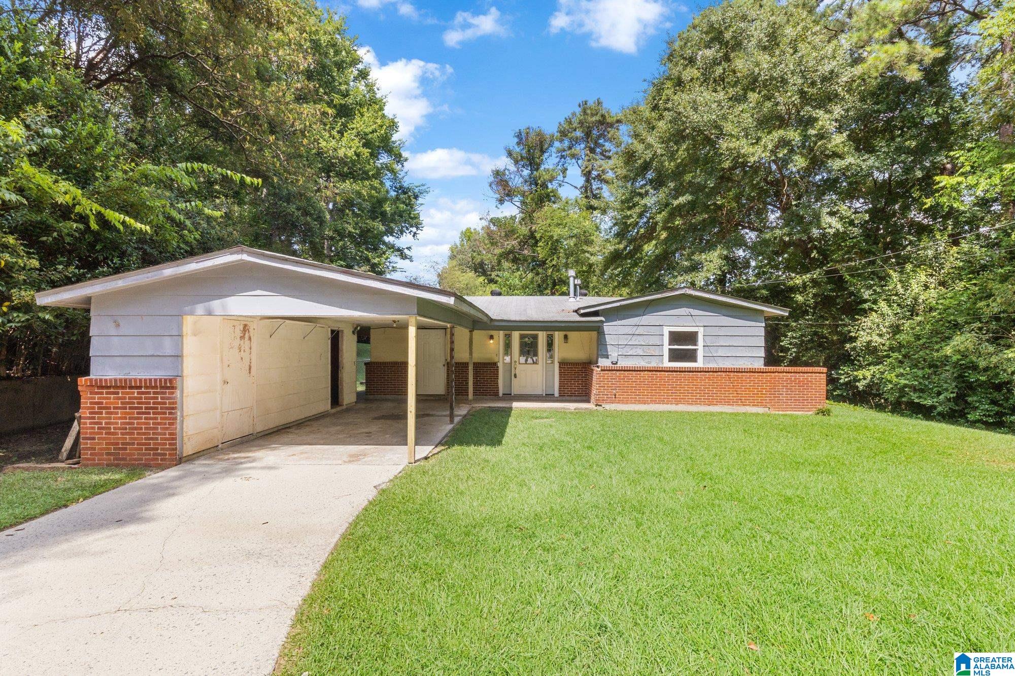 2160 LARCHMONT CIRCLE