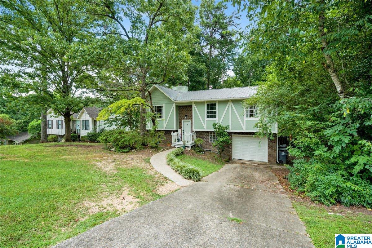 5885 CHERYL DRIVE