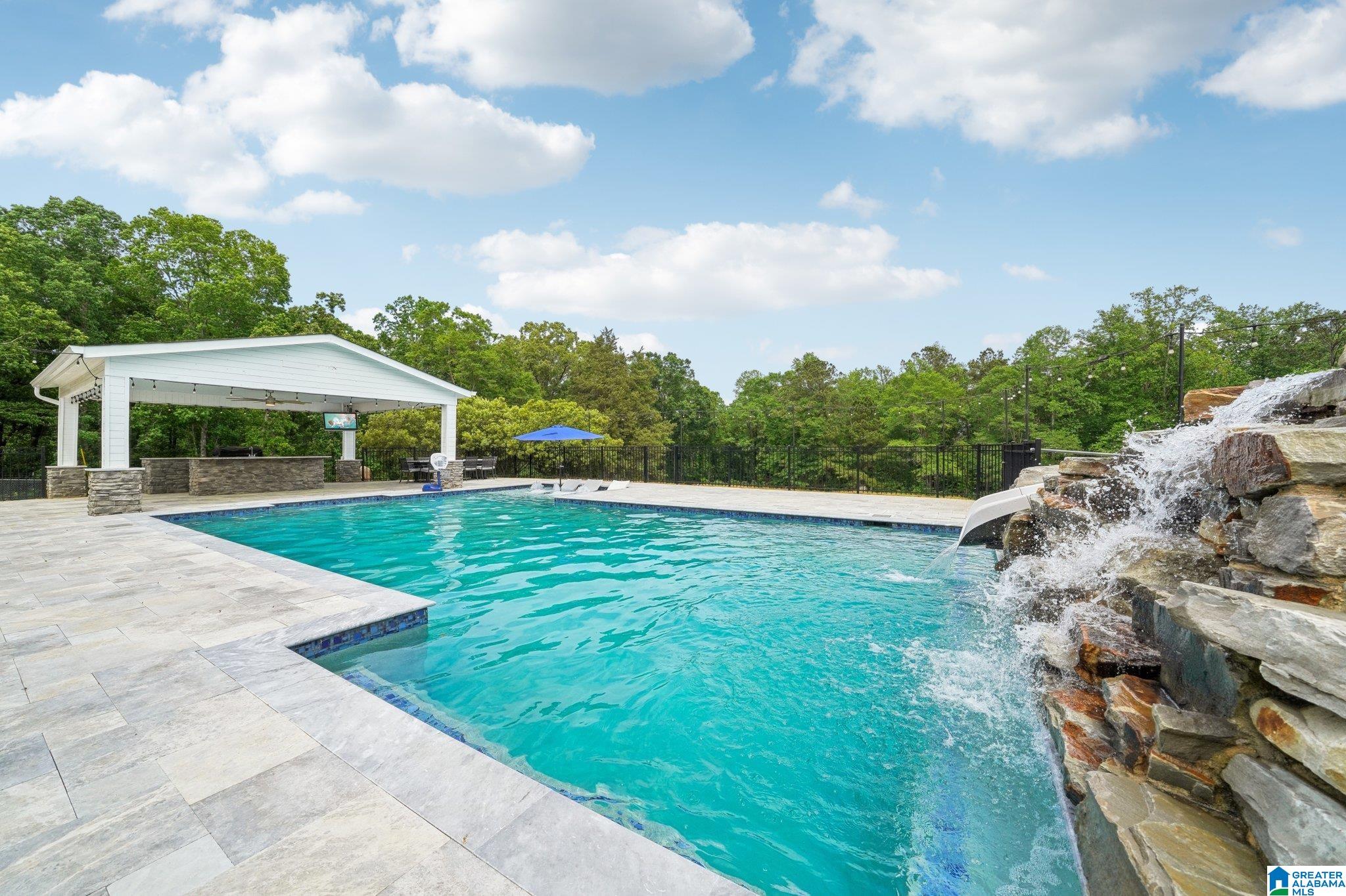 1750 COUNTY ROAD 461