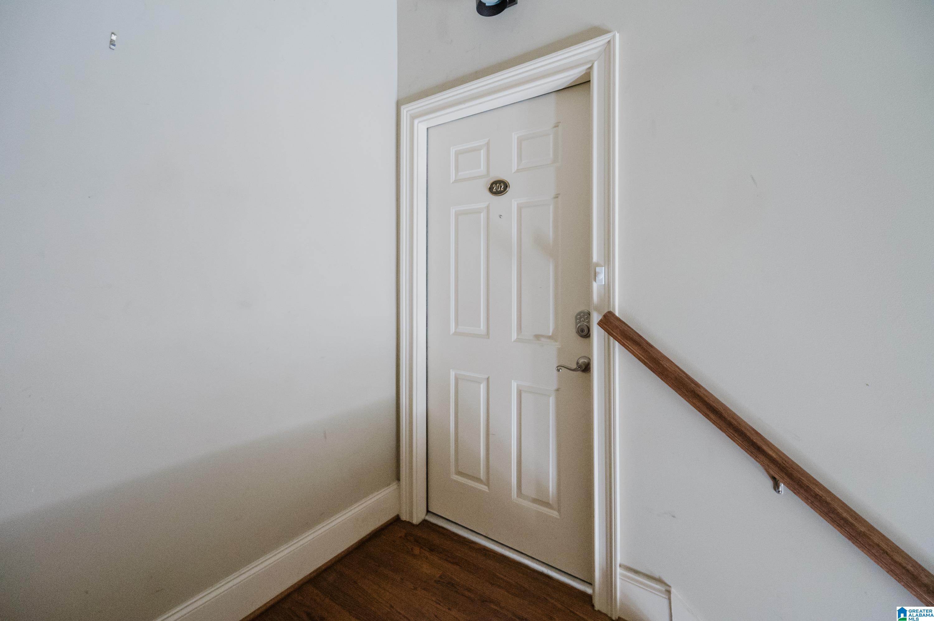 3125 HIGHLAND AVENUE S 202