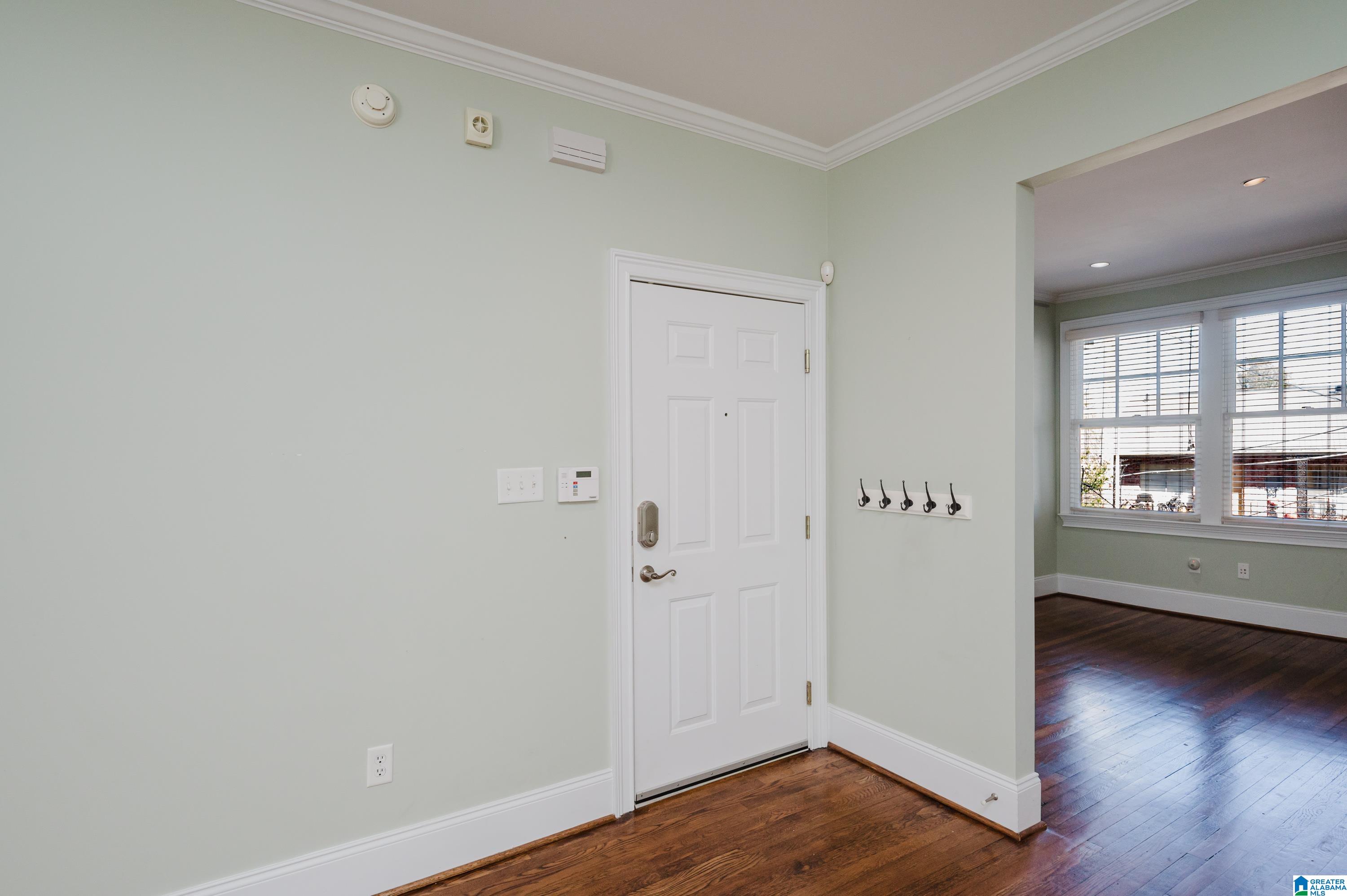 3125 HIGHLAND AVENUE S 202