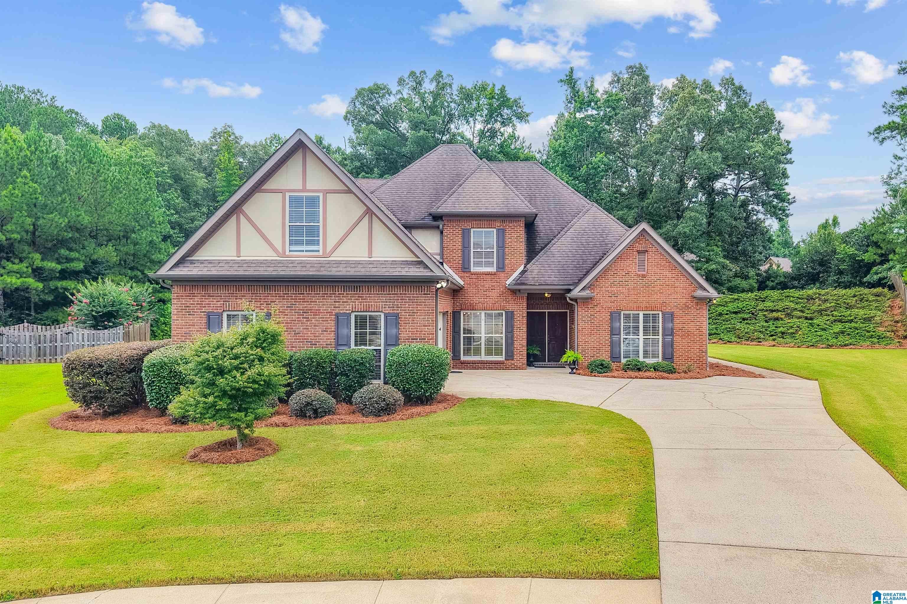 443 RIVER OAKS LANE