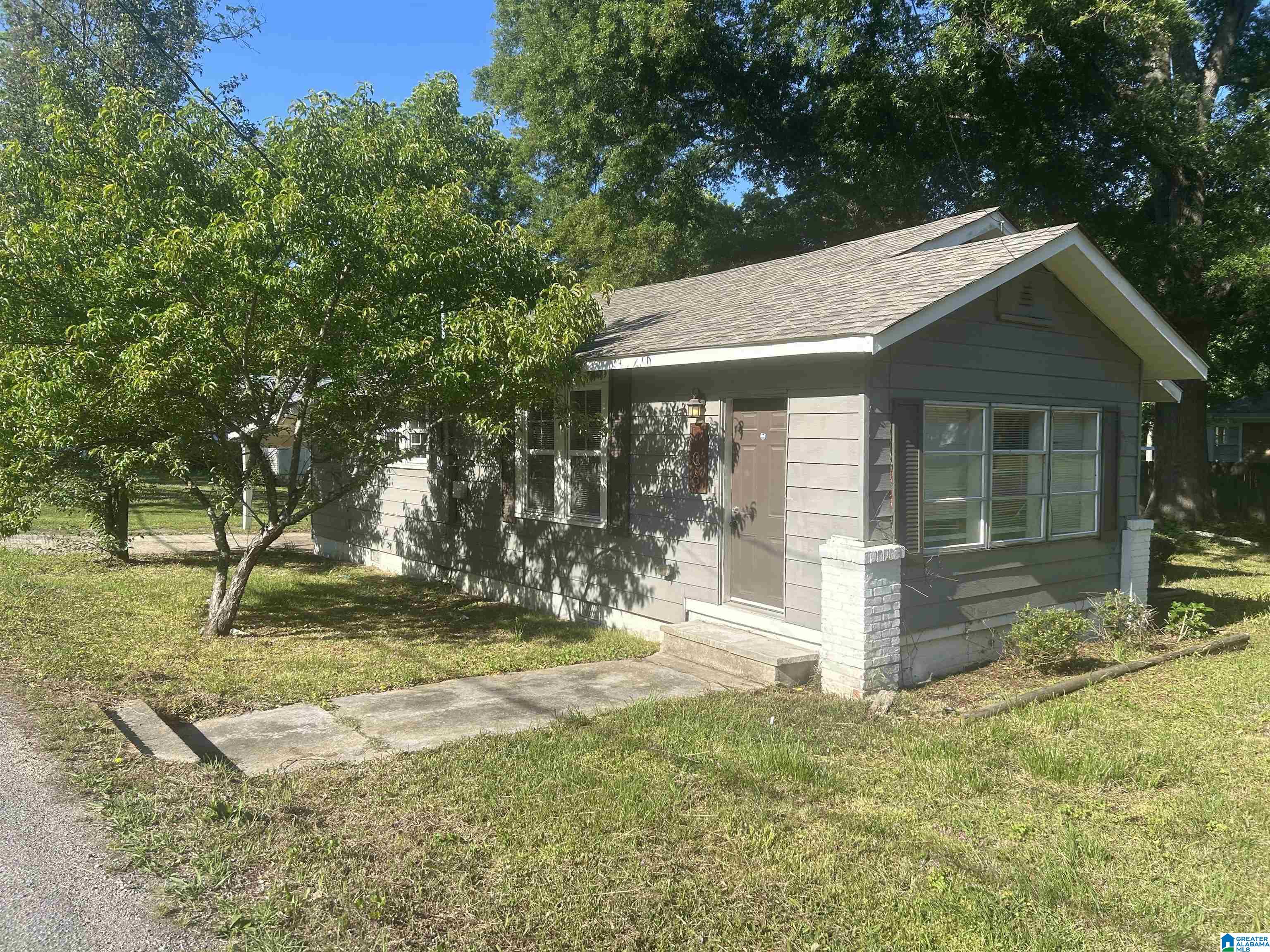 Photo 1 of 17 — 106 E CREST ROAD, HUEYTOWN, AL 35023