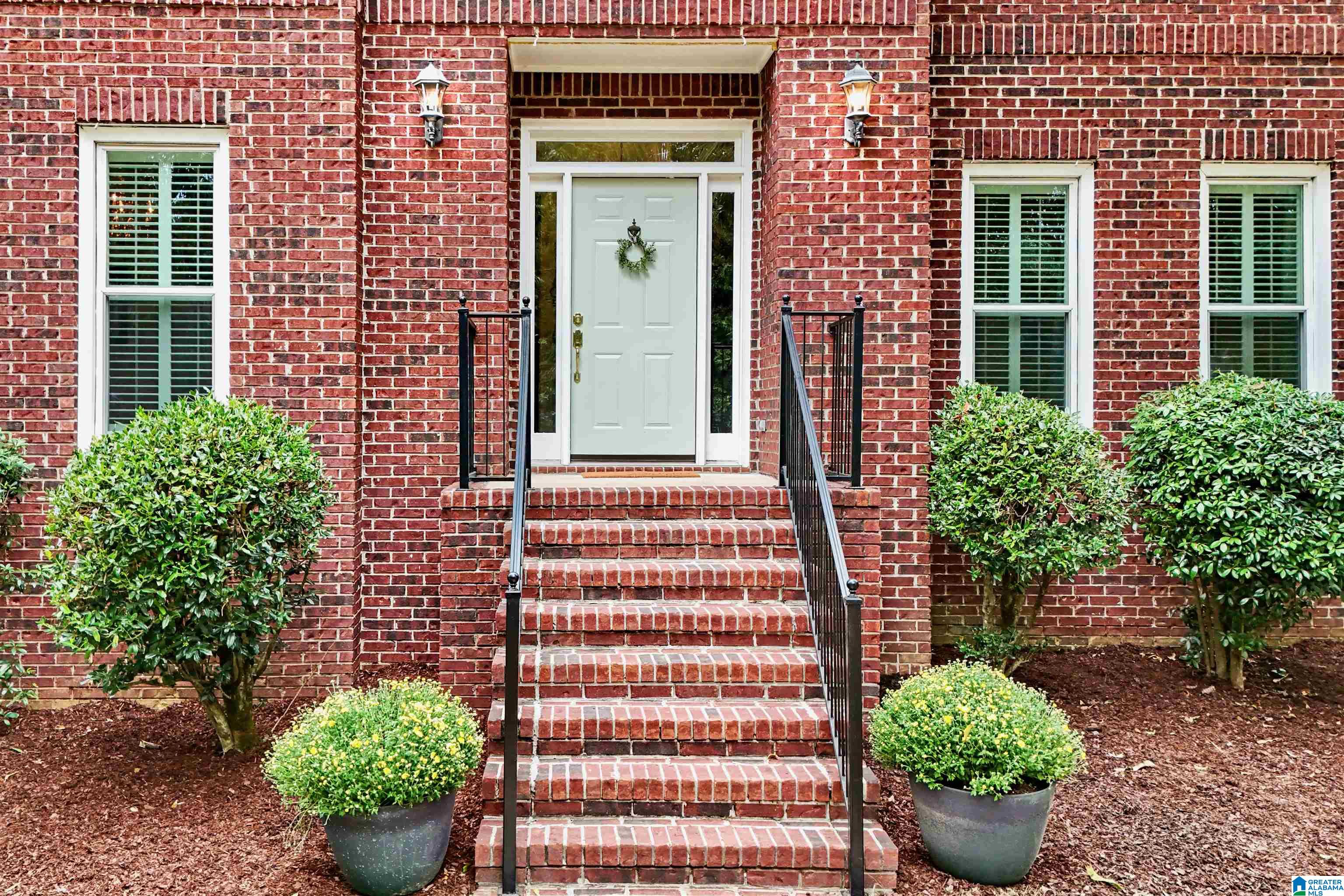 1601 OAK PARK LANE