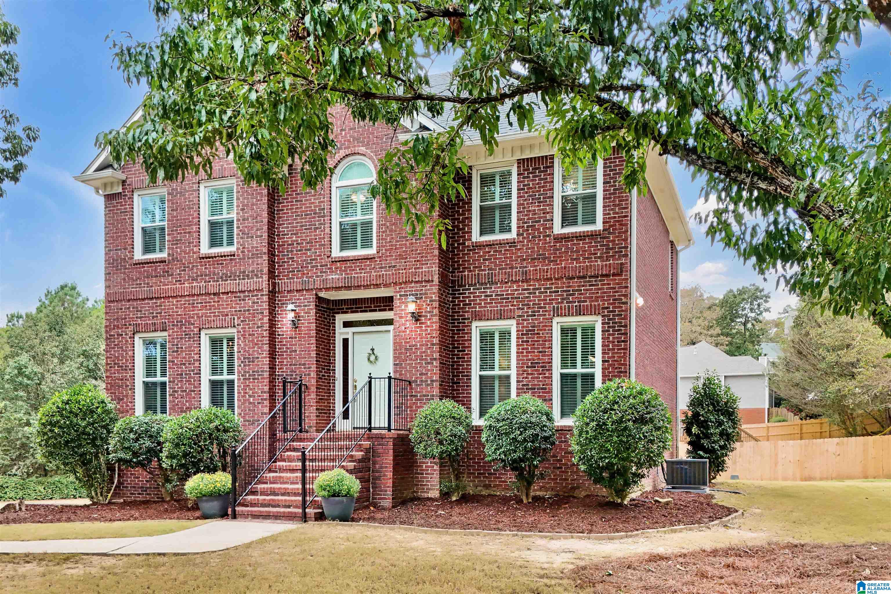 1601 OAK PARK LANE