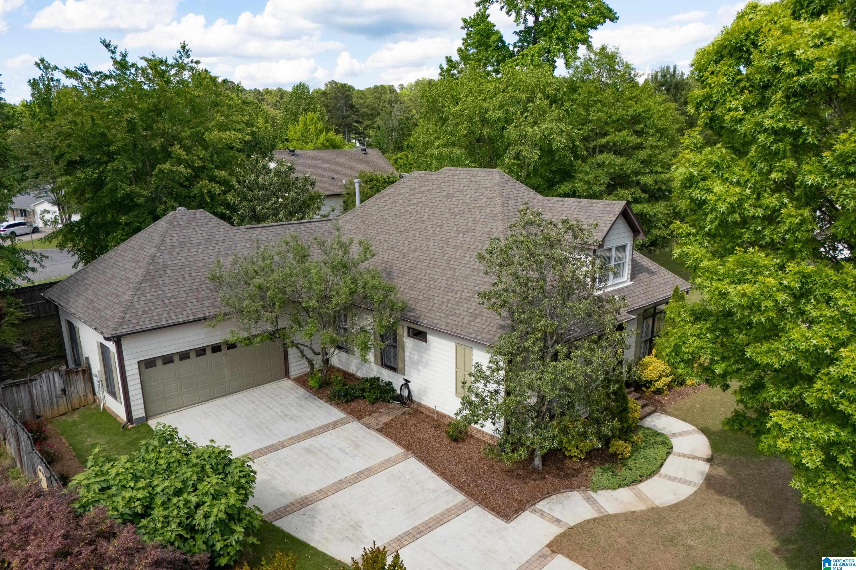 3216 PAIGE LANE