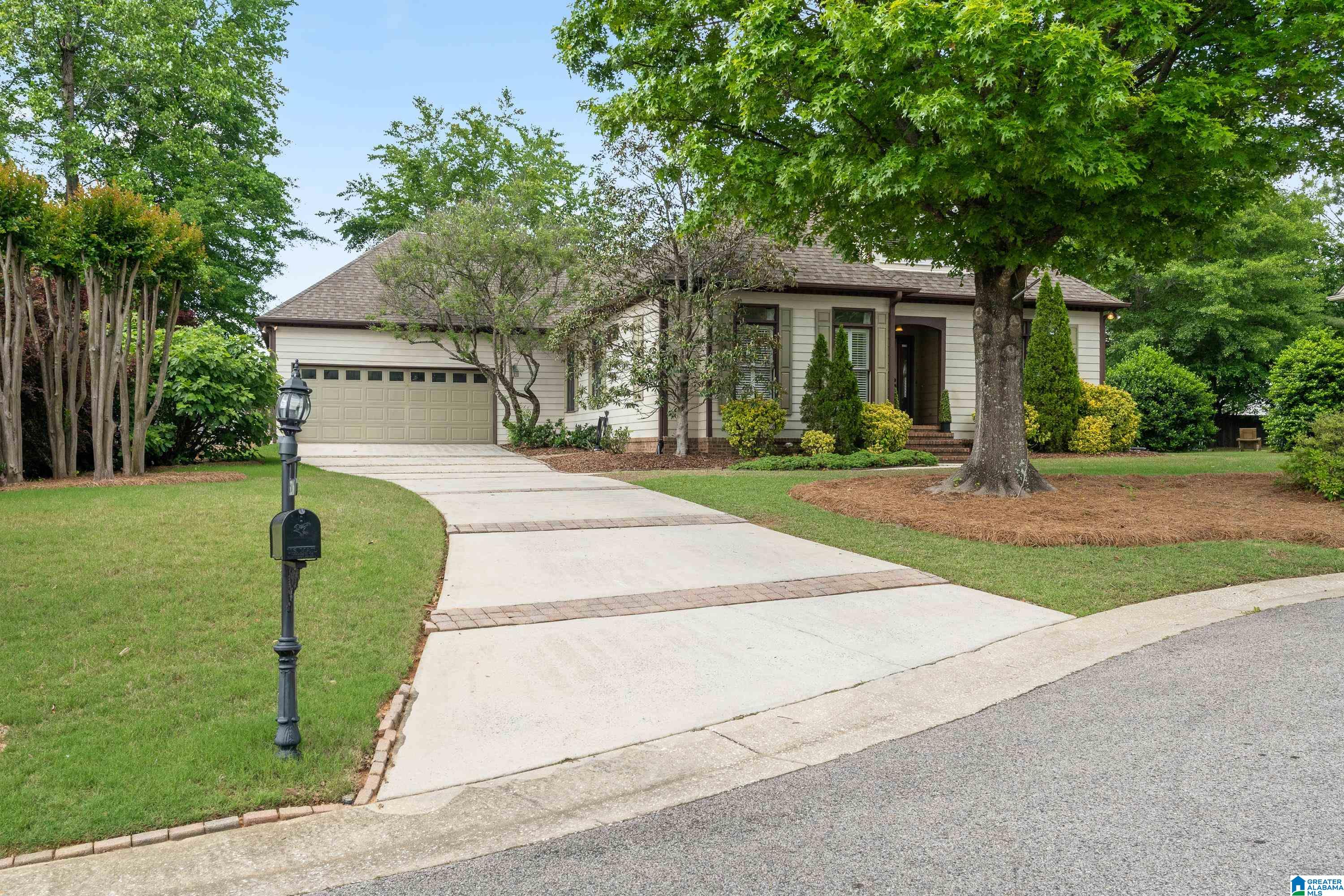 3216 PAIGE LANE