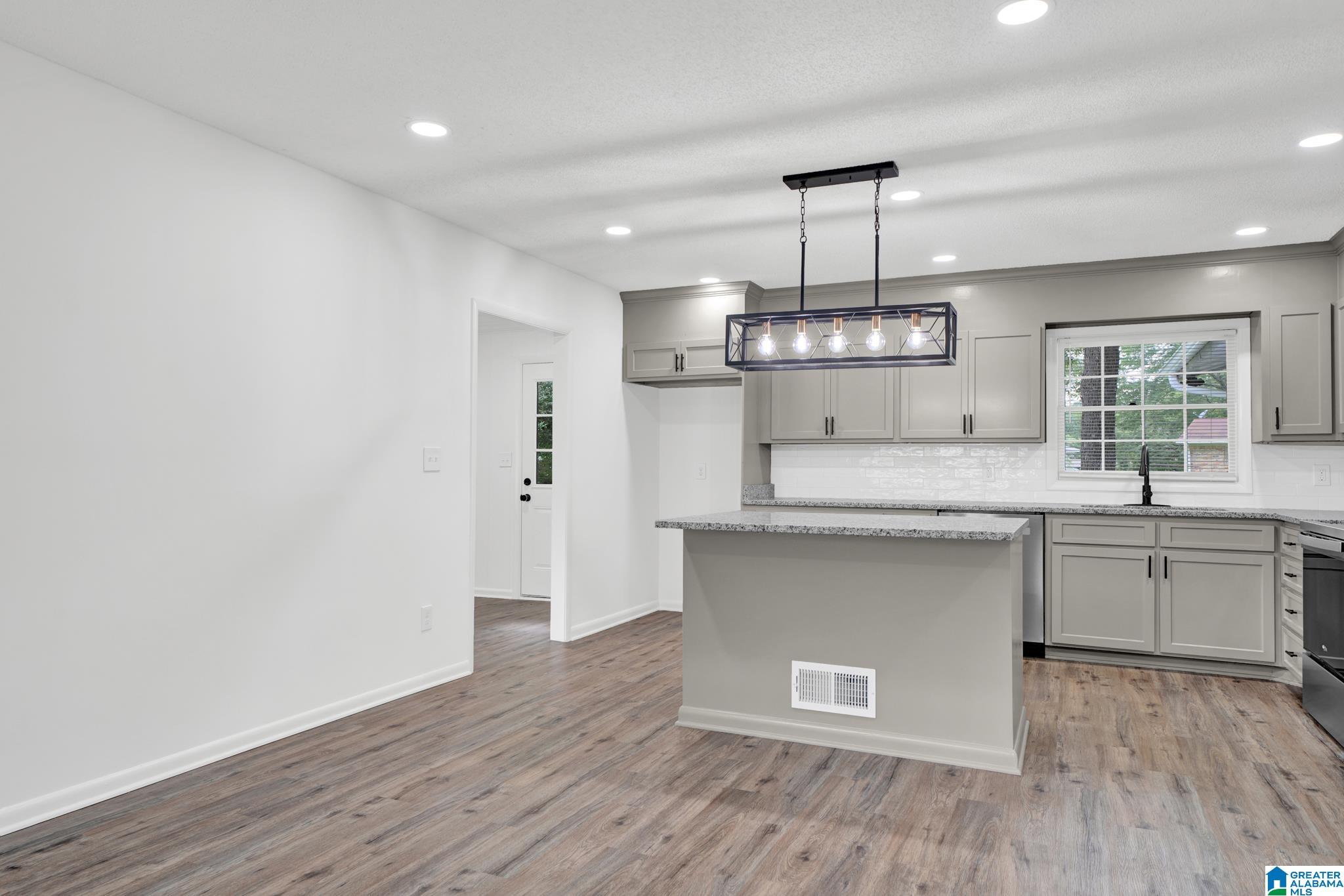 1112 CHEYENNE BOULEVARD
