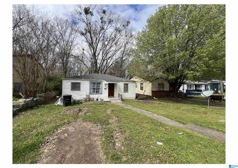 Photo of 7204 Rome Avenue, BIRMINGHAM, AL 35206 (MLS # 21448179)