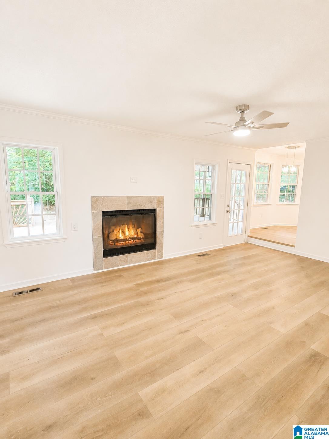 209 OAK DRIVE W