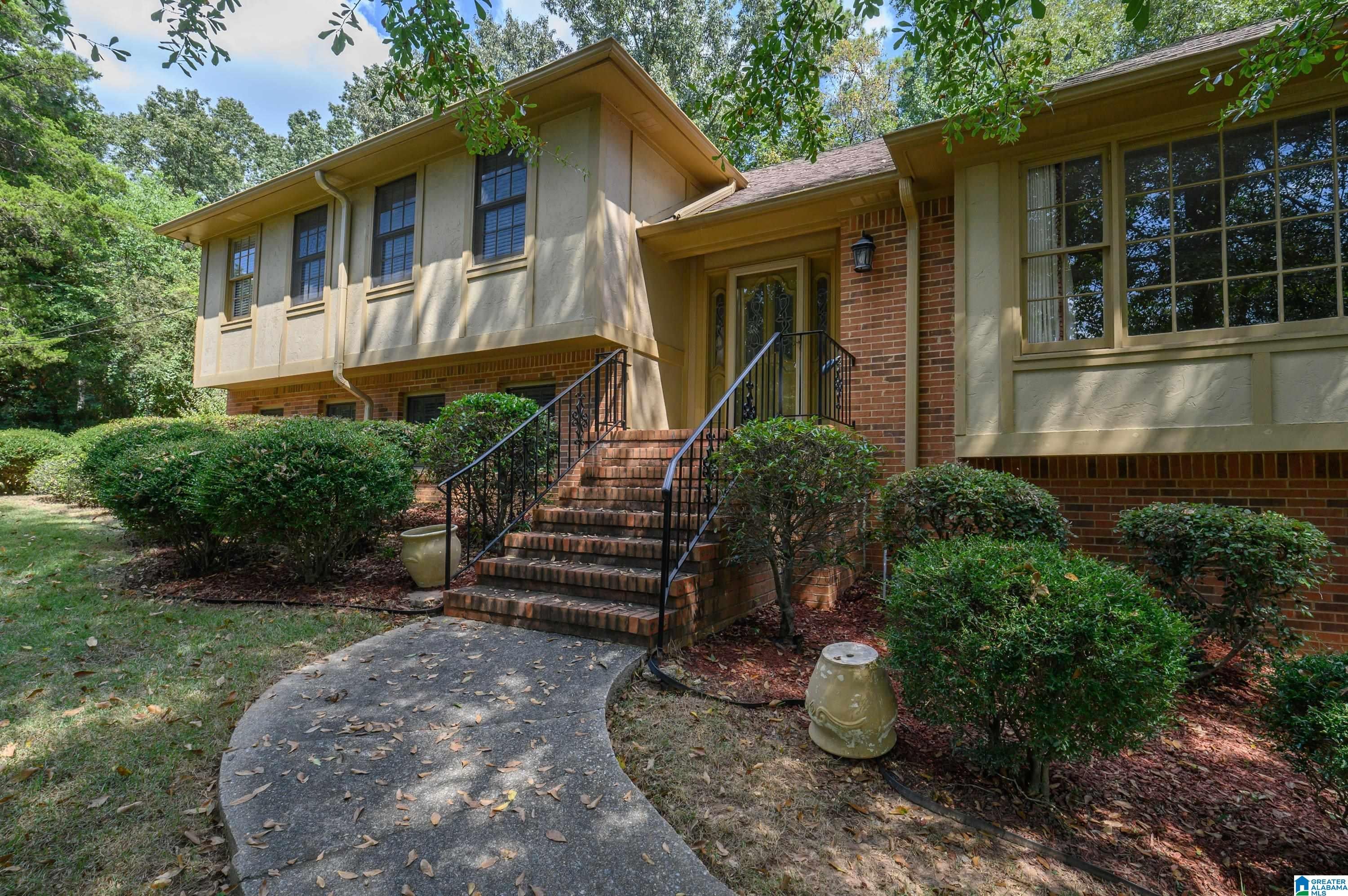 1748 NAPIER DRIVE