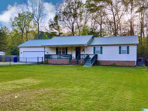 Photo of 2414 Lark Lane, OXFORD, AL 36203 (MLS # 21448753)