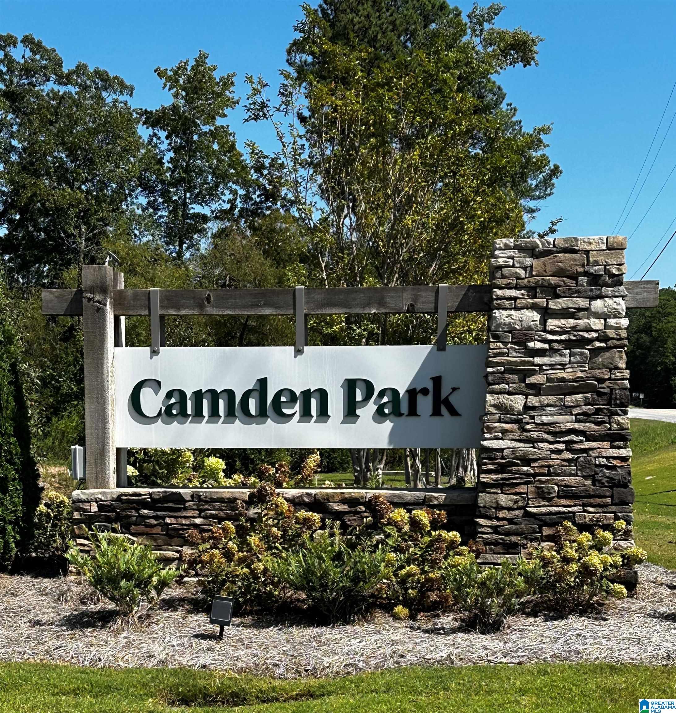 877 CAMDEN LOOP