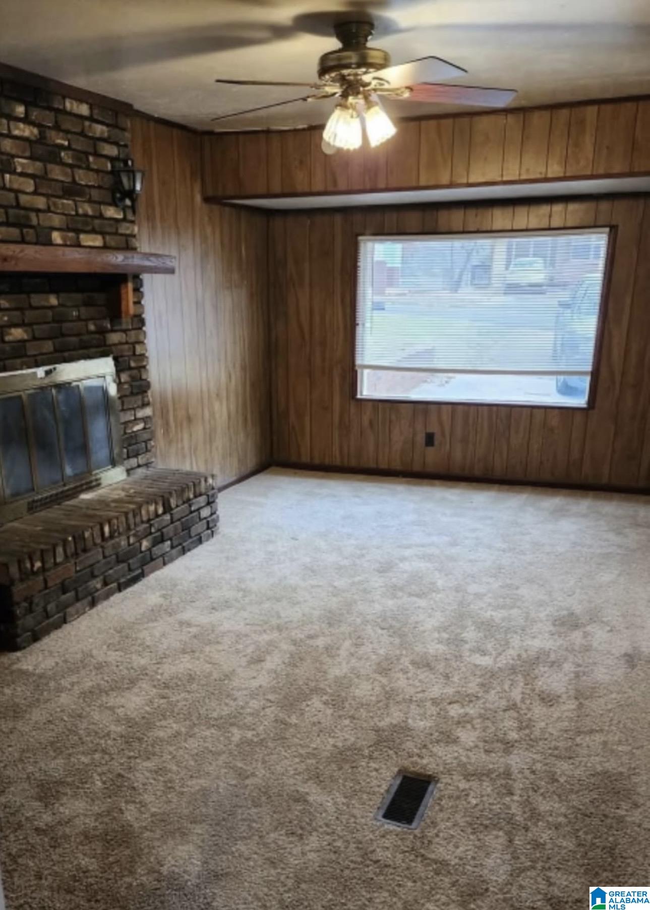 712 OAKLAND DRIVE