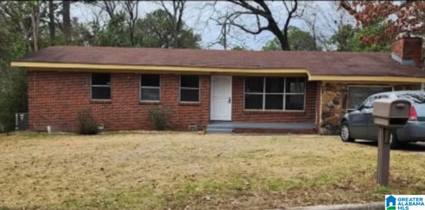 712 OAKLAND DR, FAIRFIELD, AL 35064 - Image f2e4cb47bca7247411ffb7a84b559017/2740316636