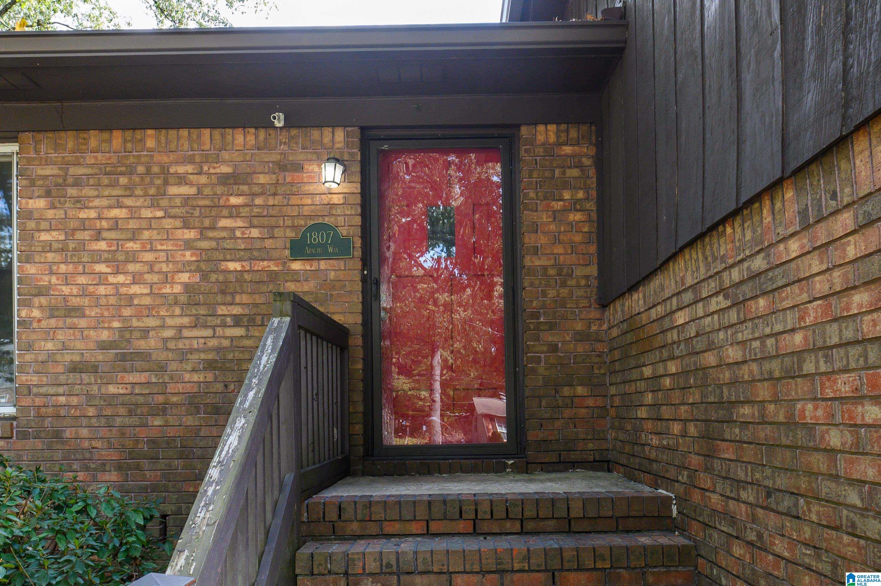 1807 APACHE WAY