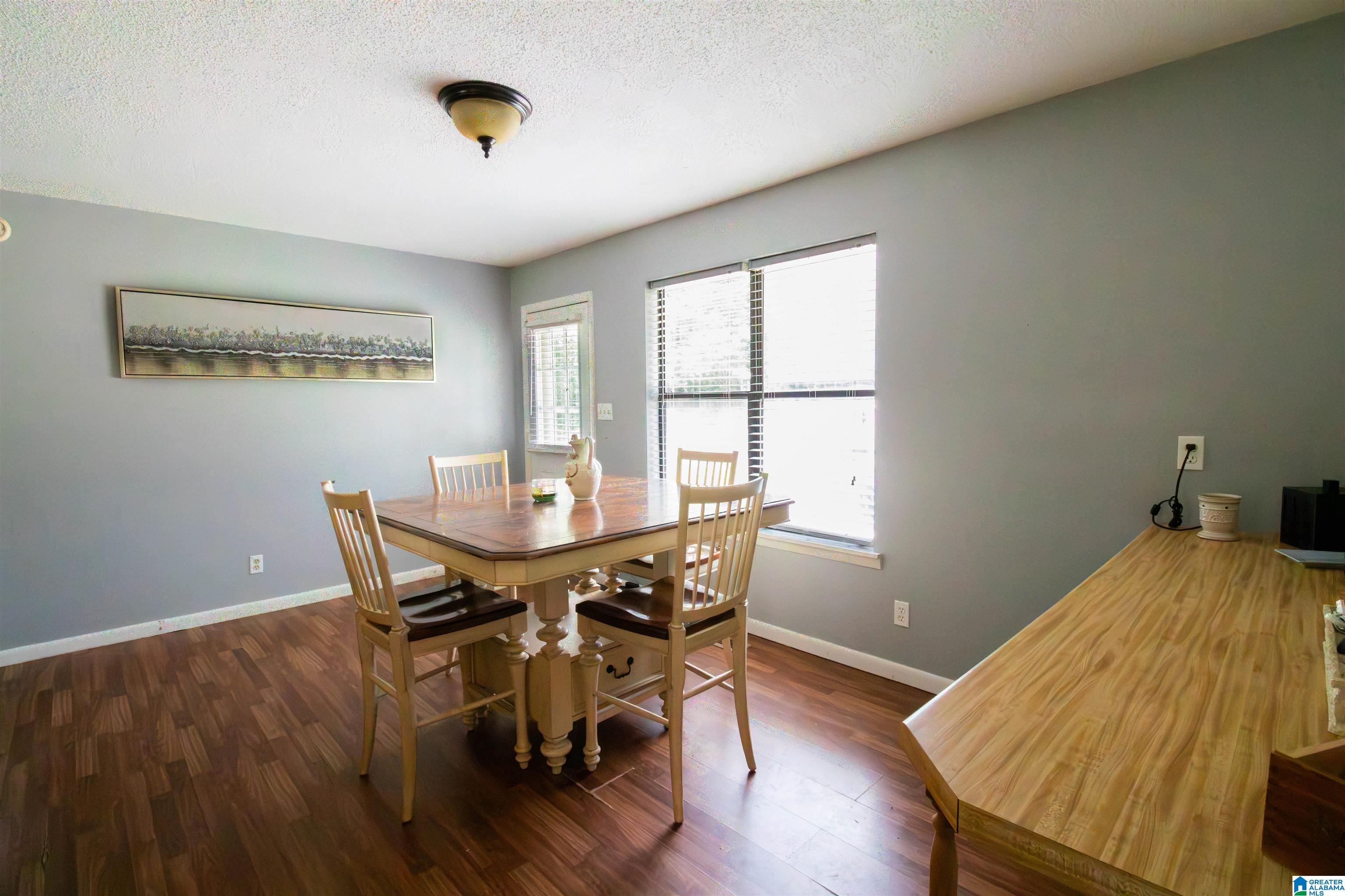 512 COUNTRY LANE