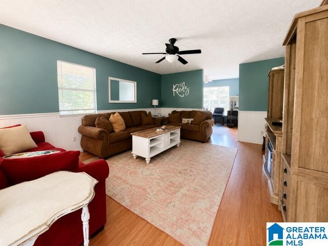 1498 VINELAND DRIVE