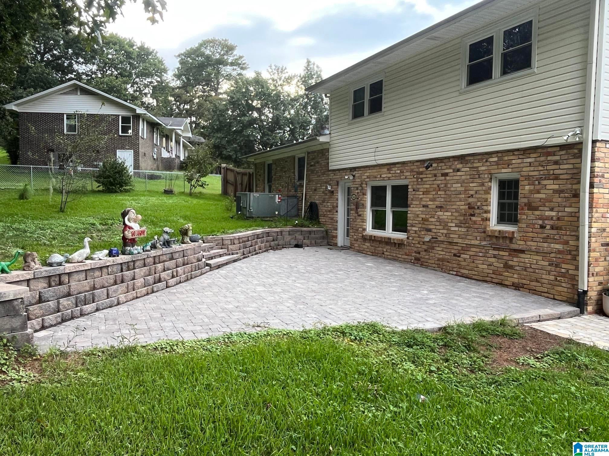 7125 ROWAN ROAD - Photo 2