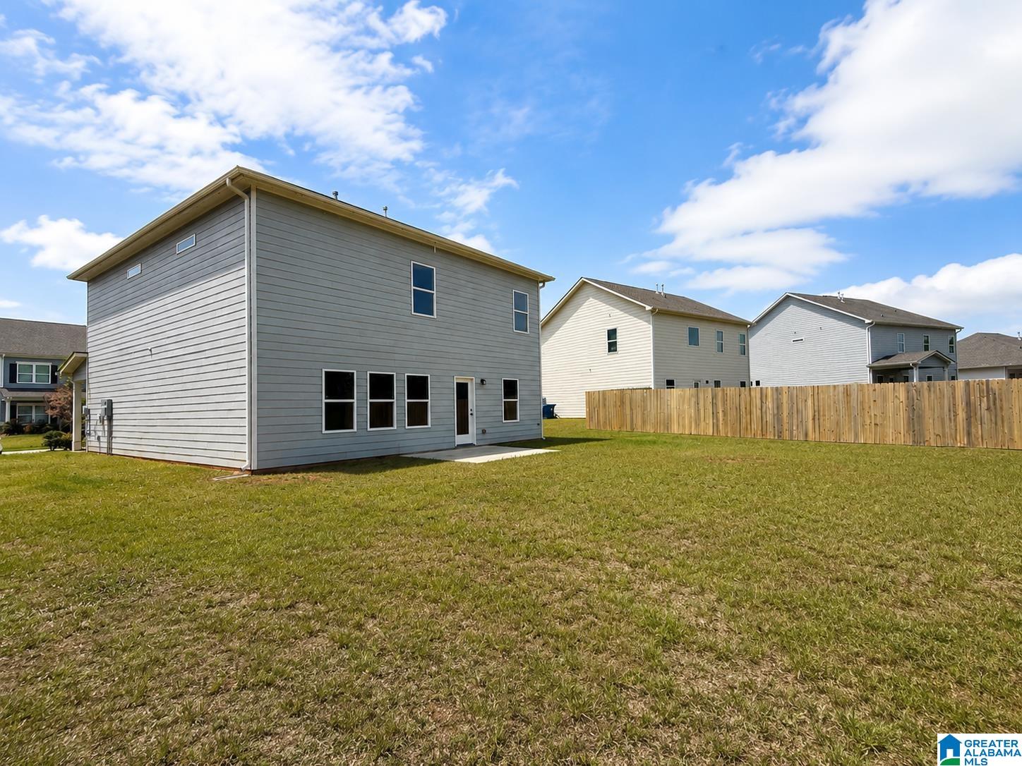 556 BRIDLEWOOD CIRCLE