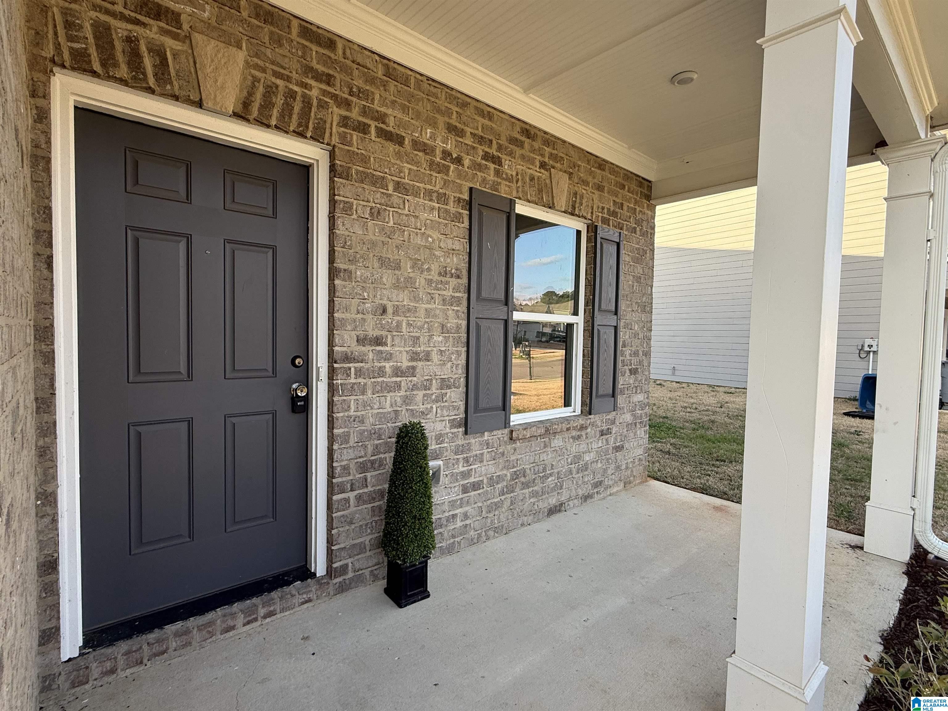 556 BRIDLEWOOD CIRCLE