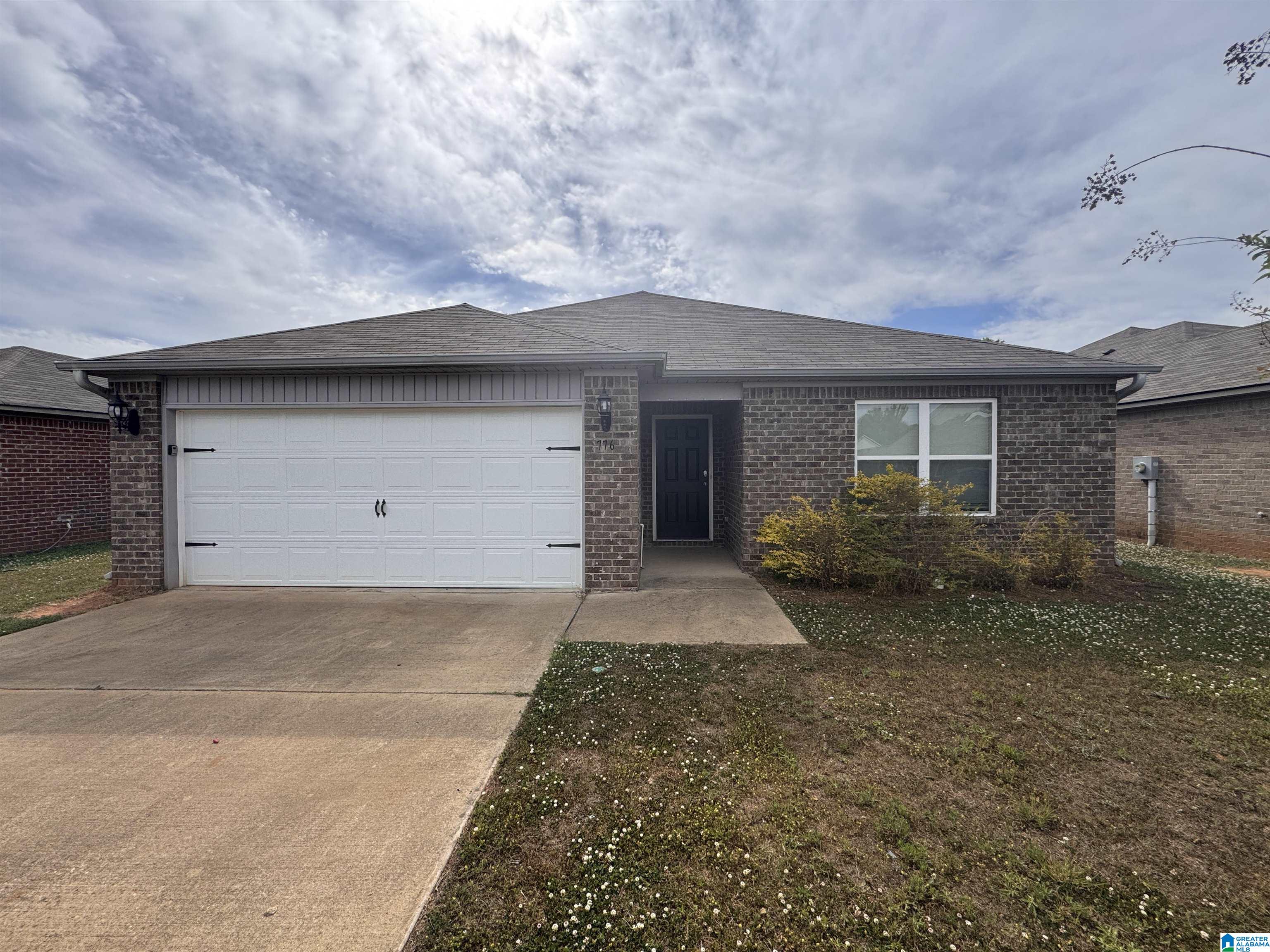 Photo 1 of 18 — 776 THE HEIGHTS LANE, CALERA, AL 35040