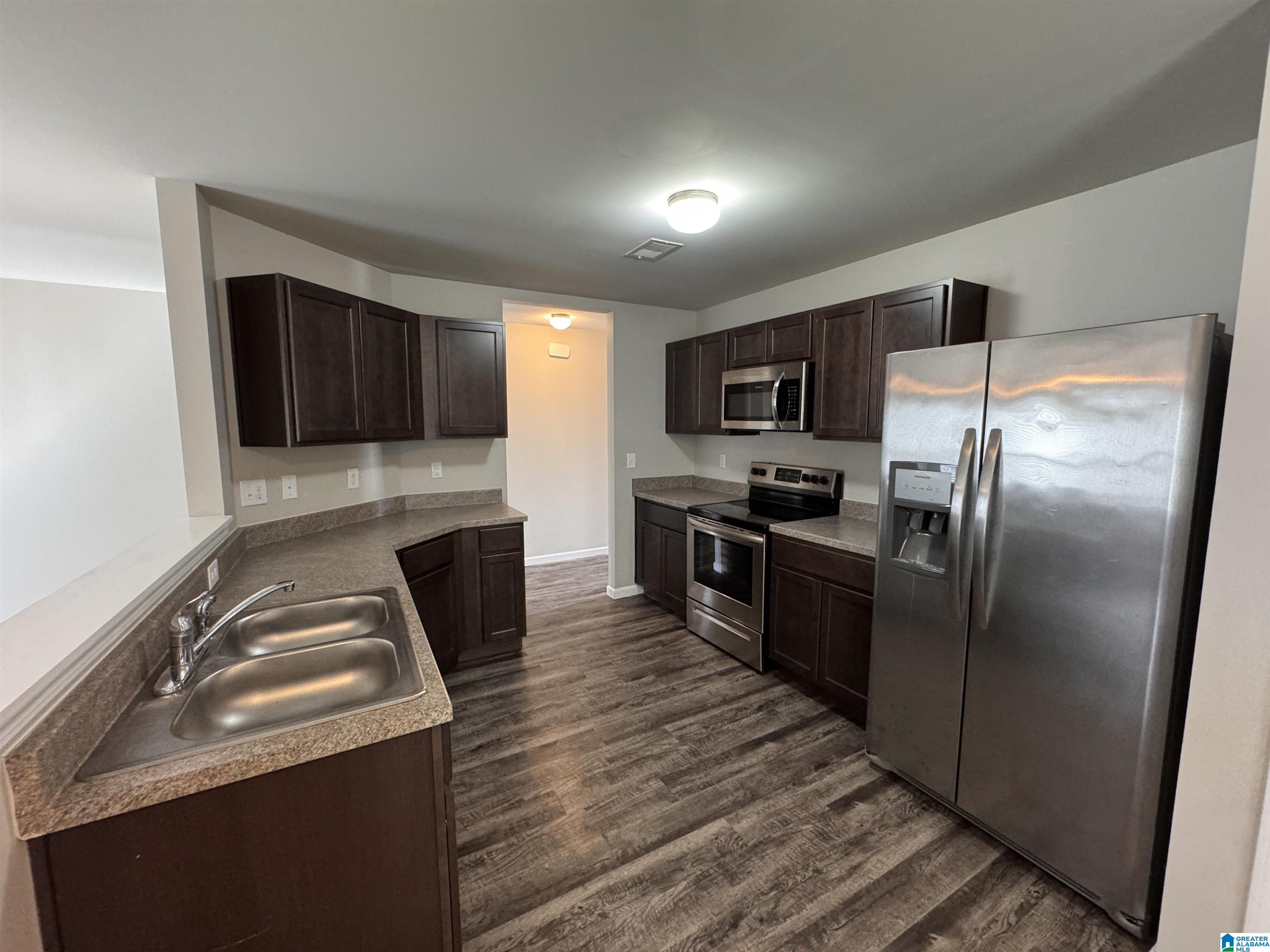 776 THE HEIGHTS LANE